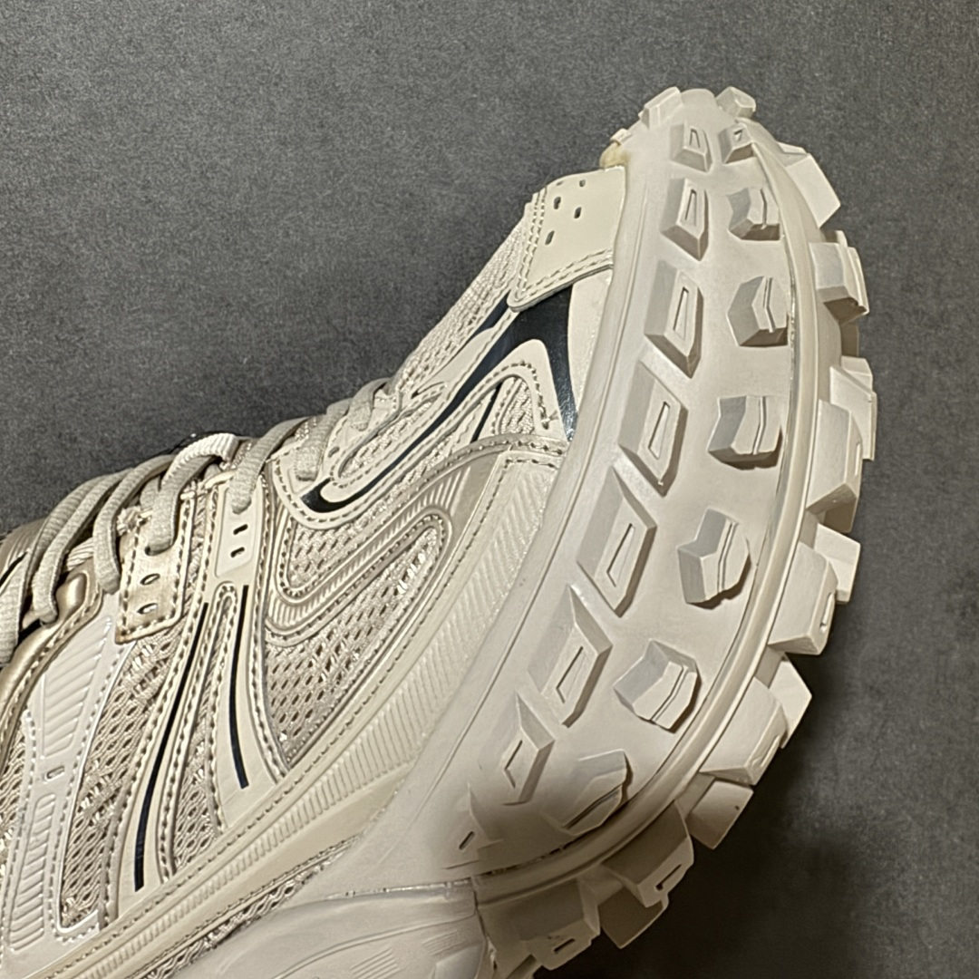 图片[8]-特价【GQ福利】纯原特价 BALENCIAGA Defender Rubber Platform Sneakers 卫士系列低帮坦克履带轮胎型越野户外增高厚底休闲运动慢跑鞋 货号：685611 W2RA6 9897 尺码：35 36 37 38 39 40 41 42 43 44 45 46-选品中心