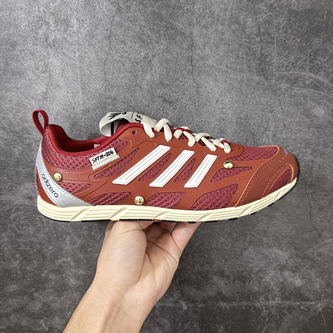 【CS纯原版】原装级别 SONG FOR THE MUTE x AD 阿迪 Adizero PR SFTM-006 联名款低帮休闲鞋 HP3522 1.原鞋原楦头打造完美版型 2.原盒开发 同正品一致立体钢印 区别市面普通印刷 3.鞋垫贴合欧索莱材质 鞋垫面高频立体印刷 鞋垫底同正品一致过胶纹路 4.鞋口材质色系纹路亮度均同正品一致 5.鞋面后套高剥太空革透心灰底，同原鞋一致，区别市面黑底材质。独家原鞋操作，太空革贴合胶膜，使其在前后帮成型的过程中，与鞋面完全贴合，后跟定型完美，区别市面太空革和鞋面直接缝合 6.鞋面网布纹路，网孔，克重，颜色等均按原鞋同步开发，区别市面不正确网孔纹路，不正确颜色 7.市面唯一跟原鞋同步，采用前帮+后帮成型工艺，真正把中底板和鞋面完全贴合，使鞋面和鞋底牢固贴合，不易开胶脱底。区别市面拉帮中底或在拉帮中底上面再简单覆盖中底板，以假充正 8.独家私模 鞋底同原鞋一致，采用MD和RB组合而成。SFTM-006 这款联名跑步鞋，属于薄底跑步鞋，所以MD需要一定的硬度支撑穿着者，才能保证运动的时候脚感舒适。区别市面一体描漆大底，以及把MD打软的错误操作 9.市面唯一跟原鞋同步，采用前帮+后帮成型工艺，真正把中底板和鞋面完全贴合，使鞋面和鞋底牢固贴合，不易开胶脱底。区别市面拉帮中底或在拉帮中底上面再简单覆盖中底板，以假充正 尺码：36 36.5 37 38 38.5 39 40 40.5 41 42 42.5 43 44 44.5 45-选品中心