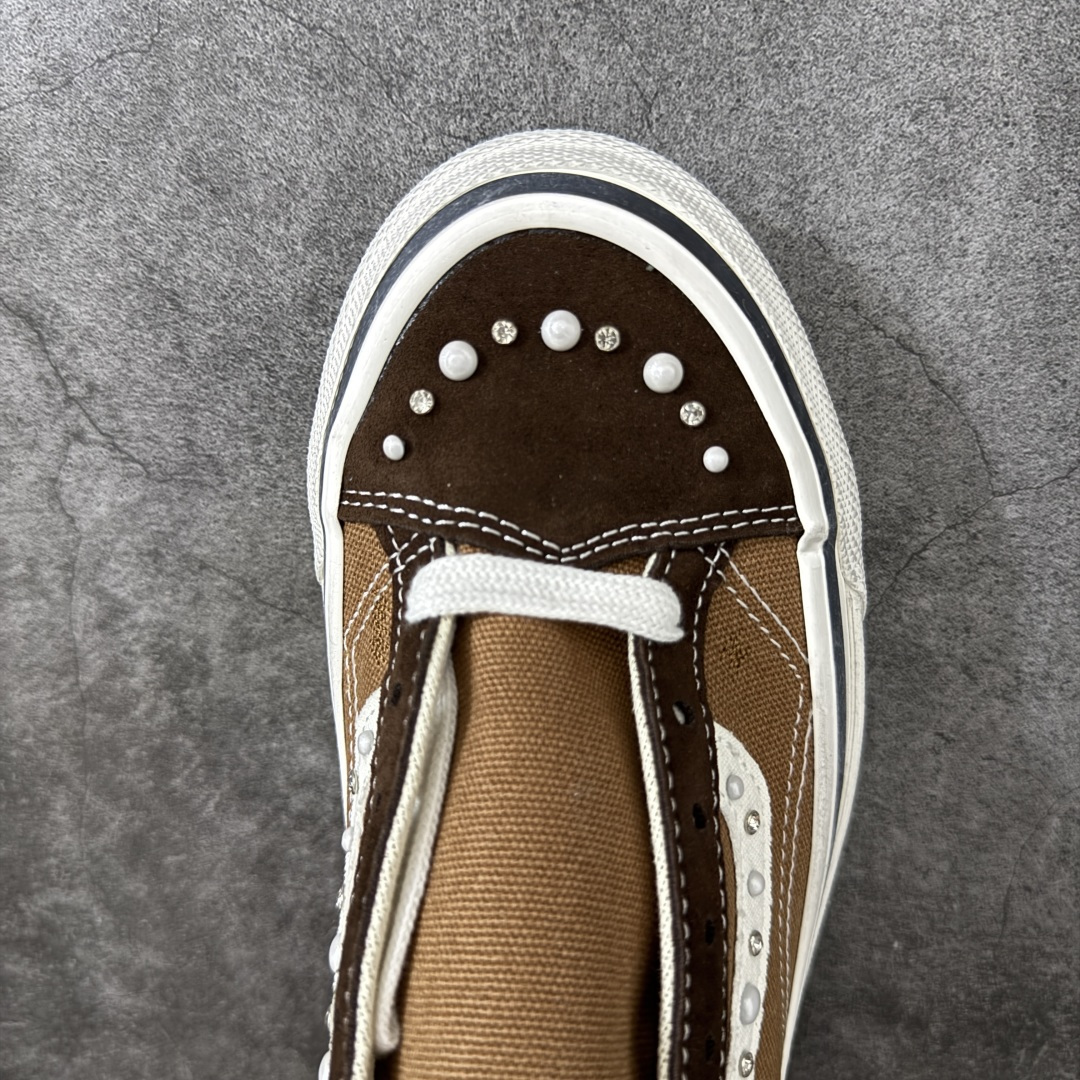 万斯Vans Premium Pearlized 珍珠做旧棕! 货号:VN000E8VCCZ 尺码:35 36 36.5 万斯Vans Premium Pearlized 珍珠做旧棕! 货号:VN000E8VCCZ 尺码:35 36 36.5