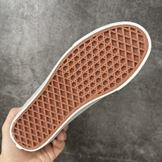 万斯Vans Premium Pearlized 珍珠做旧棕! 货号:VN000E8VCCZ 尺码:35 36 36.5 万斯Vans Premium Pearlized 珍珠做旧棕! 货号:VN000E8VCCZ 尺码:35 36 36.5