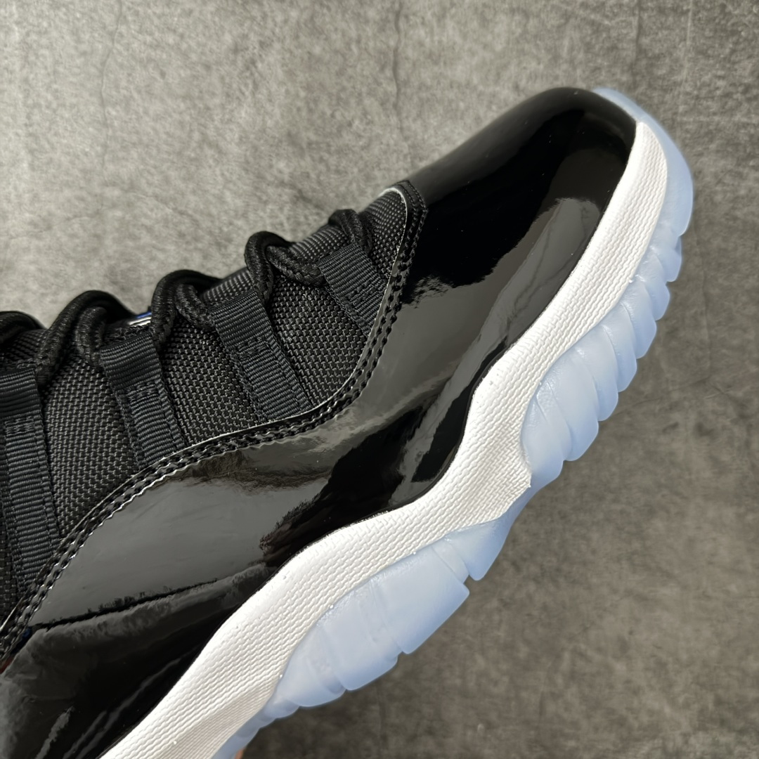 图片[6]-【TK至尊版】Air Jordan 11 2026款复刻AJ11大灌篮 货号：CT8012-900 台湾原厂牛津布，密度紧实，感光度高 领口定型与填充物饱和度完美契合 鞋身主材质均来自三本久sadisa 俗称原厂皮料 鞋身全电脑针车，针距固定，间距平行，转弯自然 蓝色电绣飞人LOGO，饱满自然 冰蓝水晶大底，色泽鲜艳，透光度高 台湾原产碳板 盒标立体标，内置感应芯片 目前市场首个纯原版本 市场第一梯队品质 尺码：40 40.5 41 42 42.5 43 44 44.5 45 45.5 46 47.5-选品中心