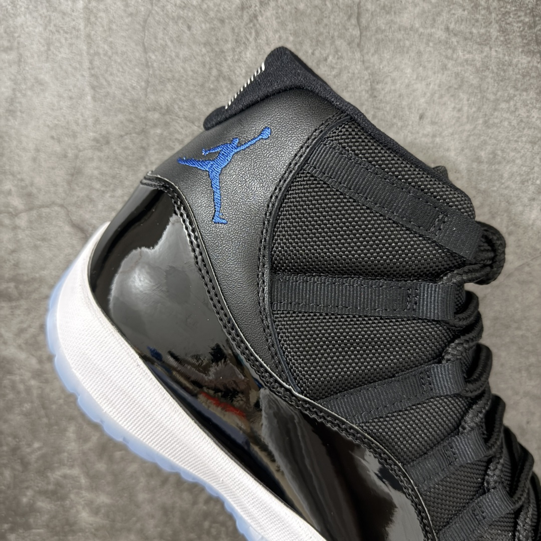 图片[7]-【TK至尊版】Air Jordan 11 2026款复刻AJ11大灌篮 货号：CT8012-900 台湾原厂牛津布，密度紧实，感光度高 领口定型与填充物饱和度完美契合 鞋身主材质均来自三本久sadisa 俗称原厂皮料 鞋身全电脑针车，针距固定，间距平行，转弯自然 蓝色电绣飞人LOGO，饱满自然 冰蓝水晶大底，色泽鲜艳，透光度高 台湾原产碳板 盒标立体标，内置感应芯片 目前市场首个纯原版本 市场第一梯队品质 尺码：40 40.5 41 42 42.5 43 44 44.5 45 45.5 46 47.5-选品中心