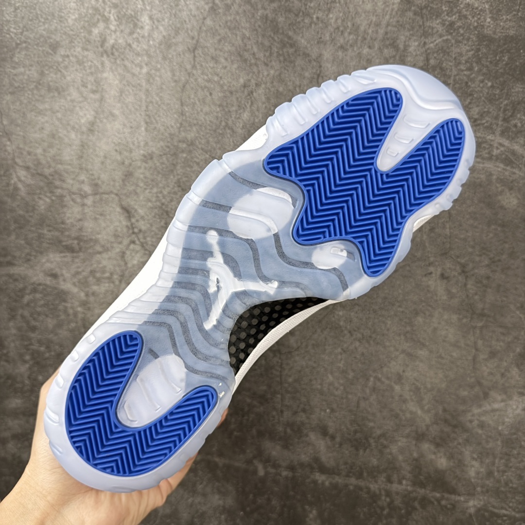 图片[9]-【TK至尊版】Air Jordan 11 2026款复刻AJ11大灌篮 货号：CT8012-900 台湾原厂牛津布，密度紧实，感光度高 领口定型与填充物饱和度完美契合 鞋身主材质均来自三本久sadisa 俗称原厂皮料 鞋身全电脑针车，针距固定，间距平行，转弯自然 蓝色电绣飞人LOGO，饱满自然 冰蓝水晶大底，色泽鲜艳，透光度高 台湾原产碳板 盒标立体标，内置感应芯片 目前市场首个纯原版本 市场第一梯队品质 尺码：40 40.5 41 42 42.5 43 44 44.5 45 45.5 46 47.5-选品中心