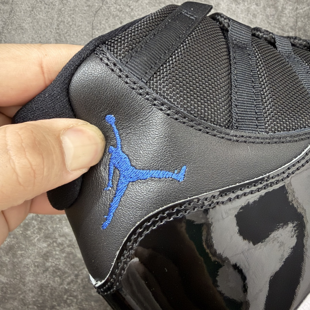 图片[3]-【TK至尊版】Air Jordan 11 2026款复刻AJ11大灌篮 货号：CT8012-900 台湾原厂牛津布，密度紧实，感光度高 领口定型与填充物饱和度完美契合 鞋身主材质均来自三本久sadisa 俗称原厂皮料 鞋身全电脑针车，针距固定，间距平行，转弯自然 蓝色电绣飞人LOGO，饱满自然 冰蓝水晶大底，色泽鲜艳，透光度高 台湾原产碳板 盒标立体标，内置感应芯片 目前市场首个纯原版本 市场第一梯队品质 尺码：40 40.5 41 42 42.5 43 44 44.5 45 45.5 46 47.5-选品中心