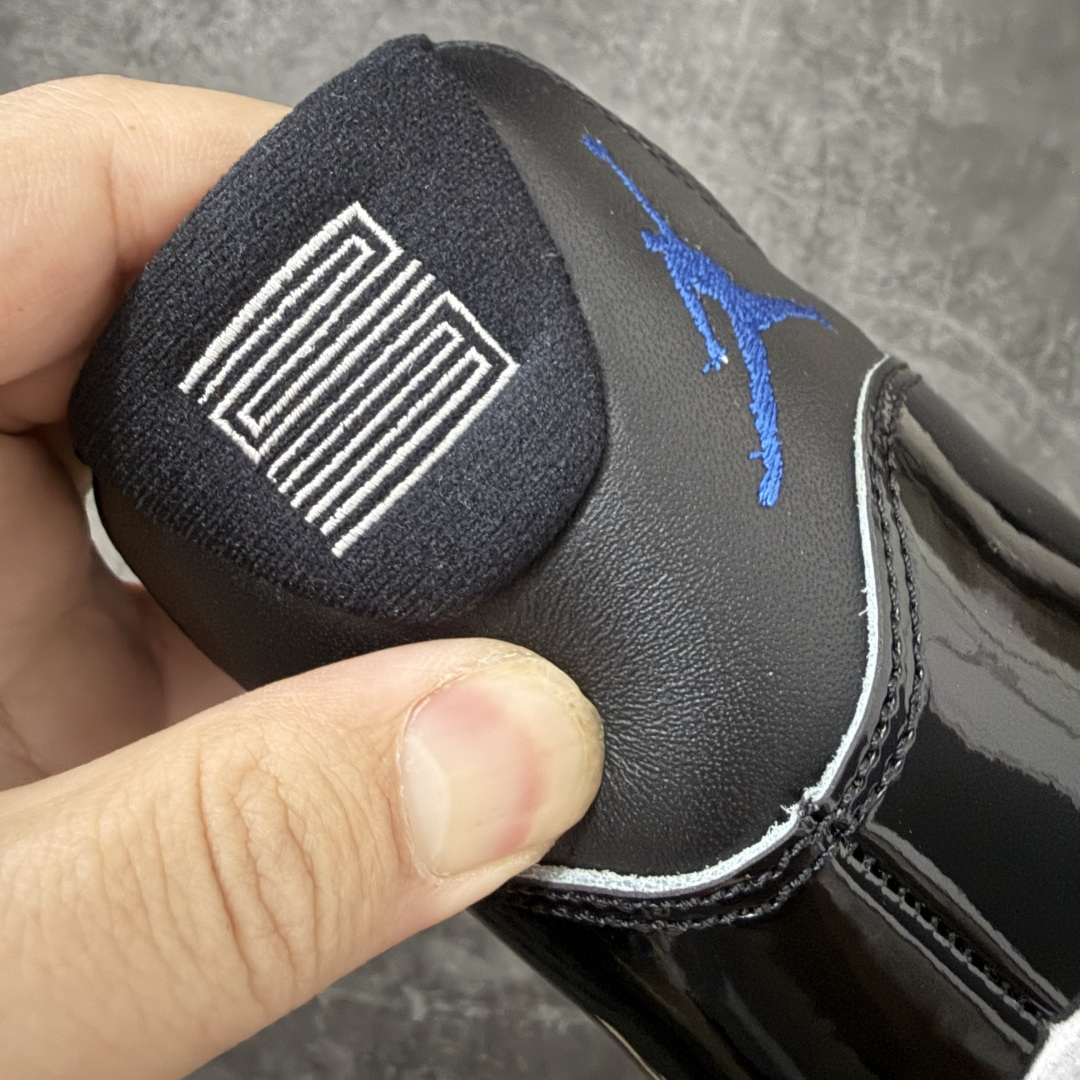 图片[2]-【TK至尊版】Air Jordan 11 2026款复刻AJ11大灌篮 货号：CT8012-900 台湾原厂牛津布，密度紧实，感光度高 领口定型与填充物饱和度完美契合 鞋身主材质均来自三本久sadisa 俗称原厂皮料 鞋身全电脑针车，针距固定，间距平行，转弯自然 蓝色电绣飞人LOGO，饱满自然 冰蓝水晶大底，色泽鲜艳，透光度高 台湾原产碳板 盒标立体标，内置感应芯片 目前市场首个纯原版本 市场第一梯队品质 尺码：40 40.5 41 42 42.5 43 44 44.5 45 45.5 46 47.5-选品中心