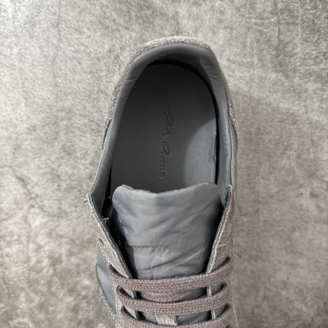 图片[8]-【莞产G版】瑞克·欧文斯Rick Owens Concordians Minimal Sneaker RO 康科迪亚低帮系列高街经典薄底风休闲运动鞋 男女鞋广东原产,配置硬实飞机翻盖礼盒(附赠棉布托购物袋一个!!)#升级原楦原纸版开发版型#采用软质纤维革组合细腻头层小牛皮革鞋面材质#全新数据开发奶香型TPU锯齿纹耐磨橡胶鞋底❗ 尺码：36-46-选品中心