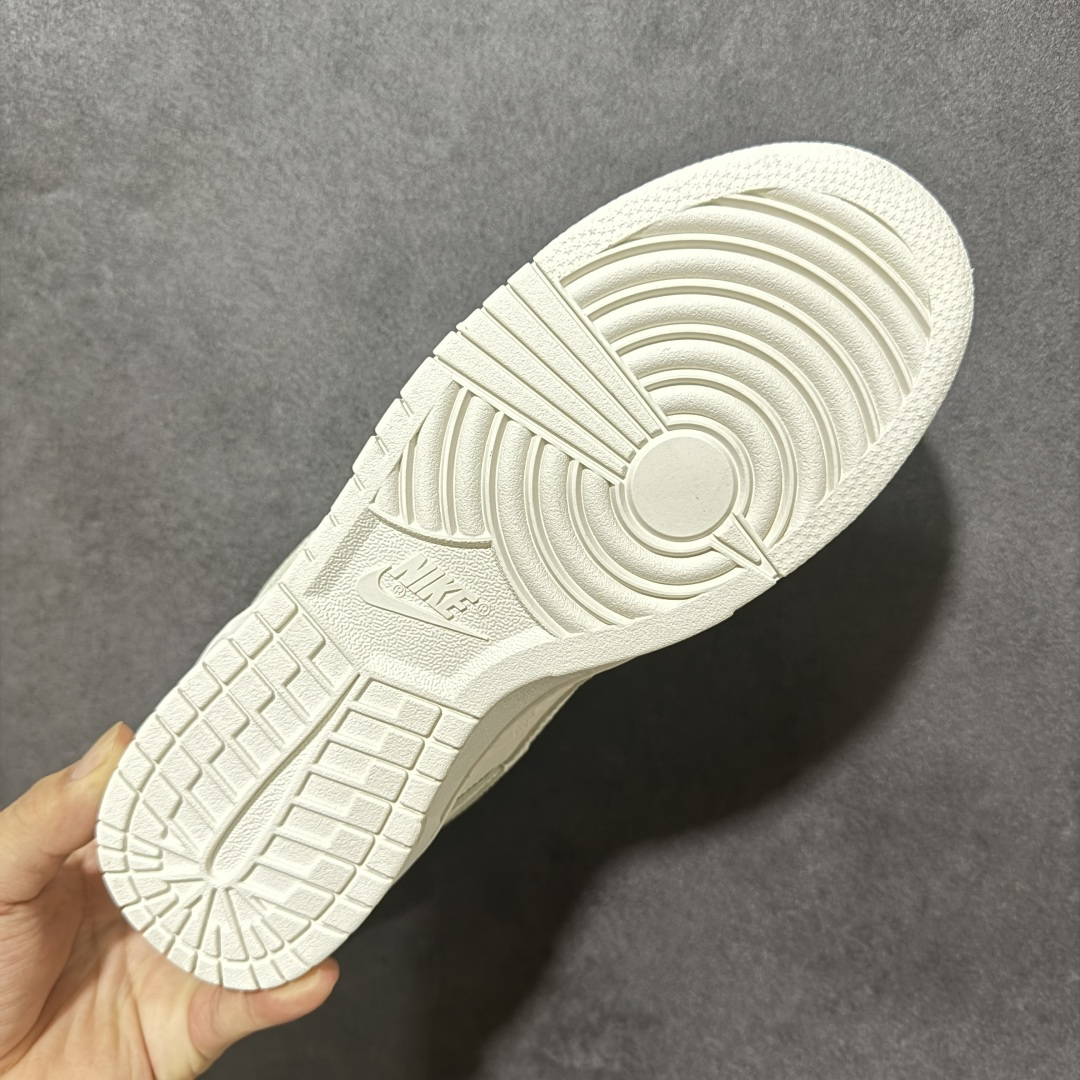 图片[9]-【公司级】Nike SB Dunk Low \”Light Orewood Brown\” 蕴藏少女 低帮休闲板鞋  #鞋款以精致的蕾丝花卉图案为亮点。优质磨砂覆面提供平滑的对比，让其时尚精致。  货号：HJ5870-100 尺码：36 36.5 37.5 38 36.5 39 40 40.5 41 42 42.5 43 44 44.5 45 46-选品中心