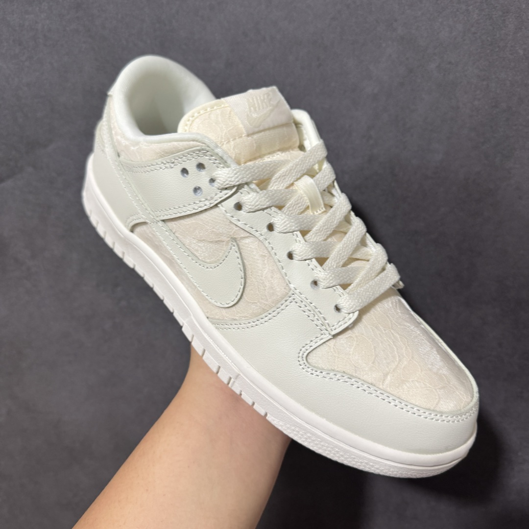 图片[3]-【公司级】Nike SB Dunk Low \”Light Orewood Brown\” 蕴藏少女 低帮休闲板鞋  #鞋款以精致的蕾丝花卉图案为亮点。优质磨砂覆面提供平滑的对比，让其时尚精致。  货号：HJ5870-100 尺码：36 36.5 37.5 38 36.5 39 40 40.5 41 42 42.5 43 44 44.5 45 46-选品中心