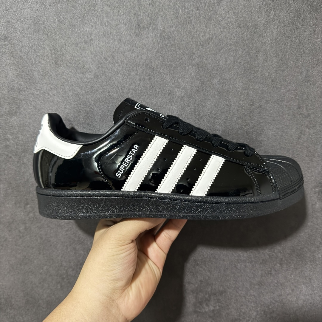 【公司级】AD Originals Superstar 贝壳头板鞋 采用全新头层拼接皮革材质 后跟采用特色3D立体印字 渠道正品订单 诠释市场最高工艺水平 全鞋进口头层皮料打造。区别市面普通真标版本，进出专柜无压力 货号：JH7756 尺码：35.5-45带半码-选品中心