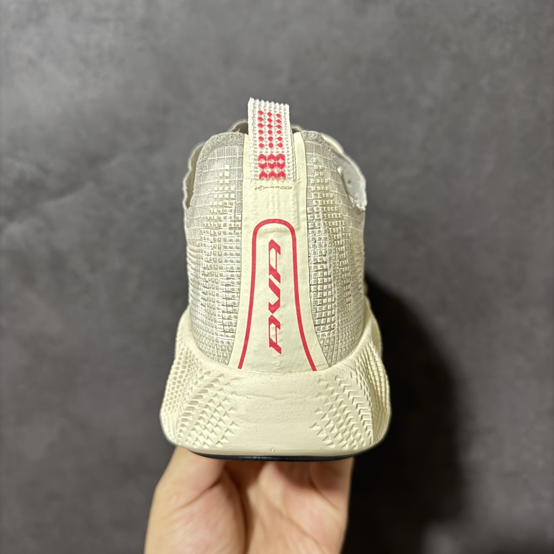 图片[4]-【公司级】Nike Ava X 耐克 舒适百搭耐磨低帮 休闲跑步鞋 采用轻盈的机能型织物鞋面 专为四季穿着而设计 流线型TPU包覆结构带来稳固贴合感 简约风橡胶外底具备出色排水性能和强劲抓地力 鞋身穿插的打孔赛道条纹灵感源自经典跑鞋 兼具舒适感与透气性 反光细节点缀其间 为都市夜行增添一份醒目与安全 货号： HM9697-013 尺码：36-45没半码-选品中心