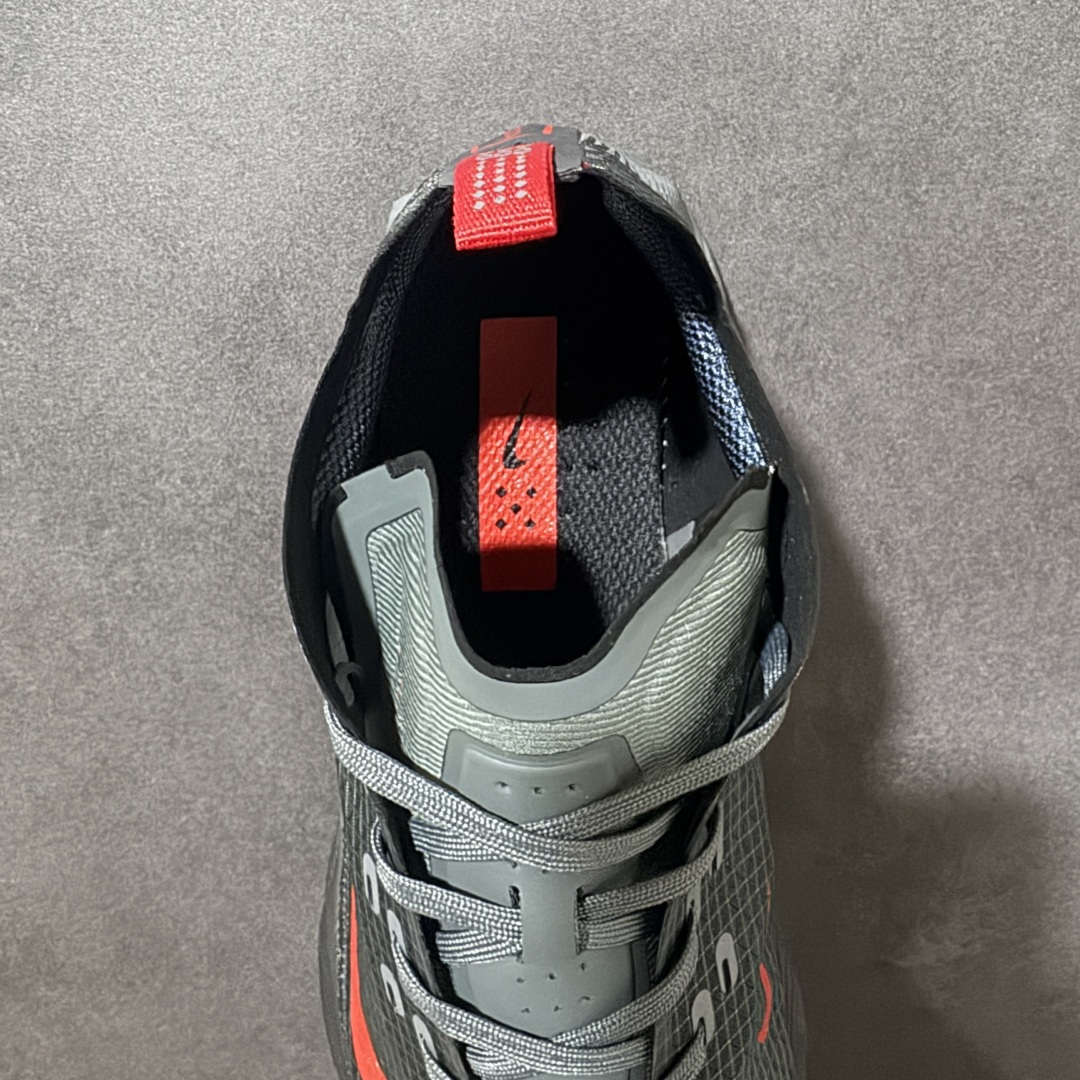 图片[5]-【公司级】Nike Ava X 耐克 舒适百搭耐磨低帮 休闲跑步鞋 采用轻盈的机能型织物鞋面 专为四季穿着而设计 流线型TPU包覆结构带来稳固贴合感 简约风橡胶外底具备出色排水性能和强劲抓地力 鞋身穿插的打孔赛道条纹灵感源自经典跑鞋 兼具舒适感与透气性 反光细节点缀其间 为都市夜行增添一份醒目与安全 货号： HM9697-002 尺码：36-45没半码-选品中心