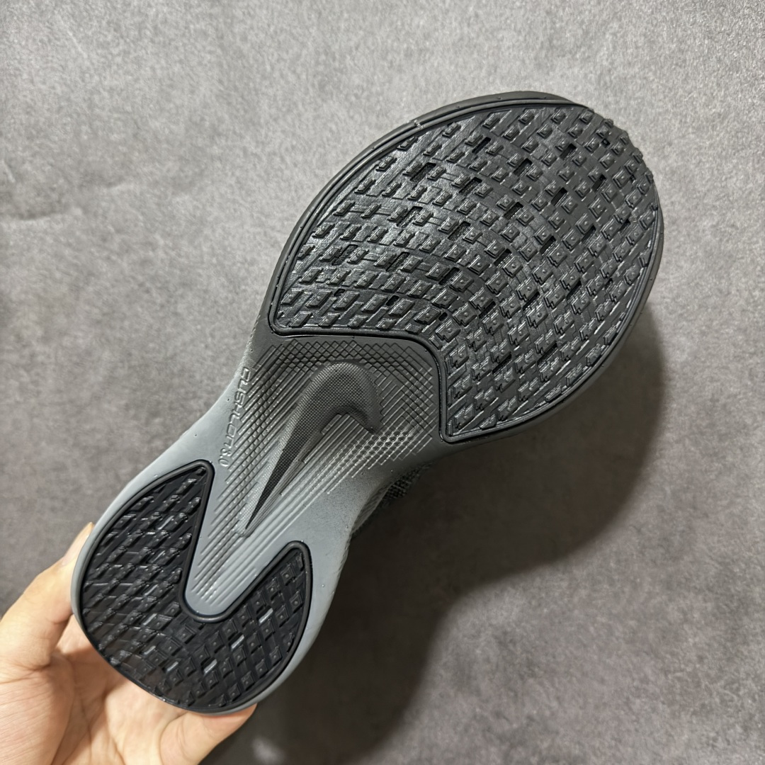 图片[8]-【公司级】Nike Ava X 耐克 舒适百搭耐磨低帮 休闲跑步鞋 采用轻盈的机能型织物鞋面 专为四季穿着而设计 流线型TPU包覆结构带来稳固贴合感 简约风橡胶外底具备出色排水性能和强劲抓地力 鞋身穿插的打孔赛道条纹灵感源自经典跑鞋 兼具舒适感与透气性 反光细节点缀其间 为都市夜行增添一份醒目与安全 货号： HM9697-002 尺码：36-45没半码-选品中心