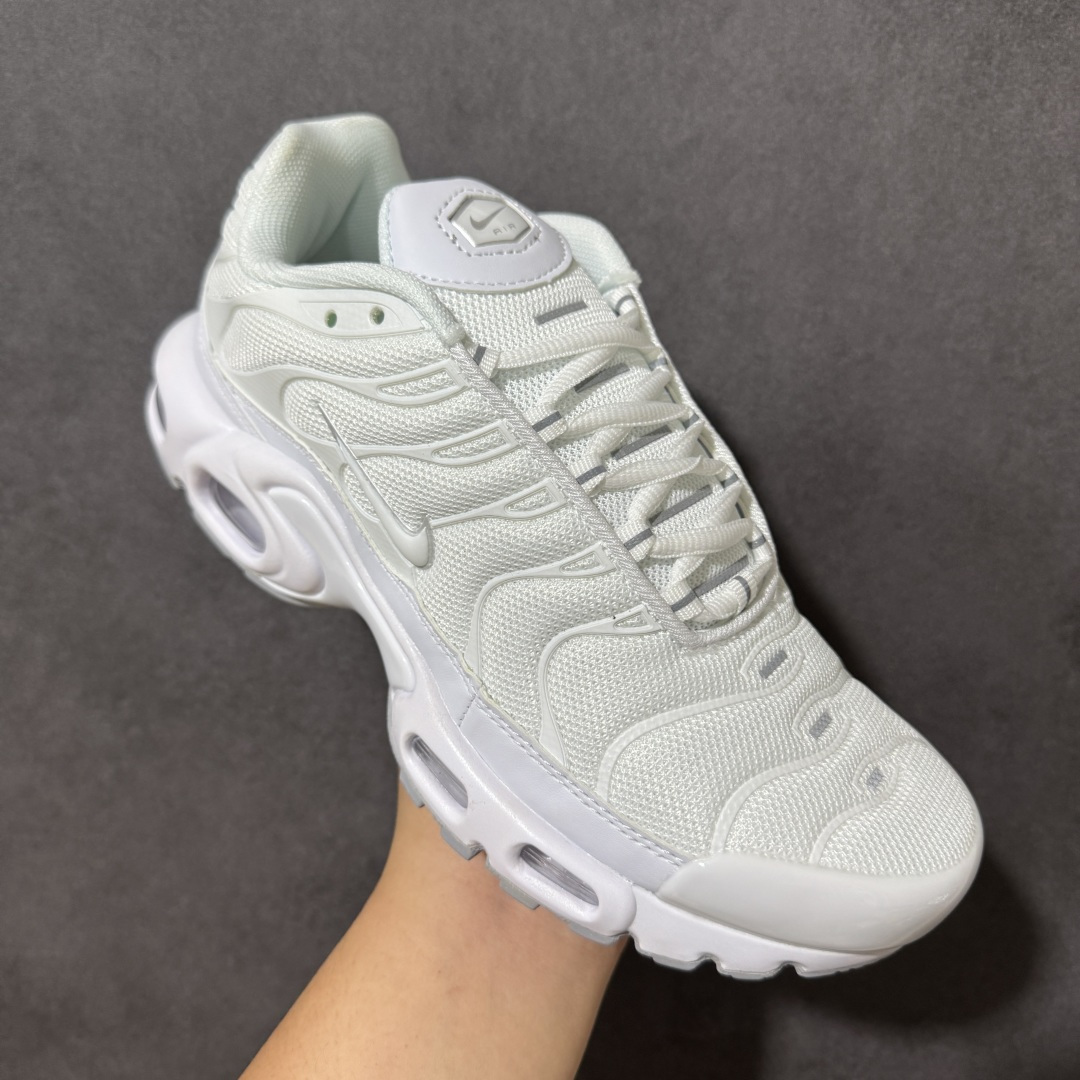 图片[3]-【公司级】NK Air Max Plus TN 复古气垫跑鞋 大厂出品 多道QC标准品控质检 整体配色采用撞色妆点 鞋面网眼布和皮革材质打造 中底搭载 Air Max 科技 保证了日常穿着的缓震性！鞋垫处和鞋后跟印有 TN 字样 彰显鞋款身份 货号：604133-139 尺码：36-45没半码-选品中心