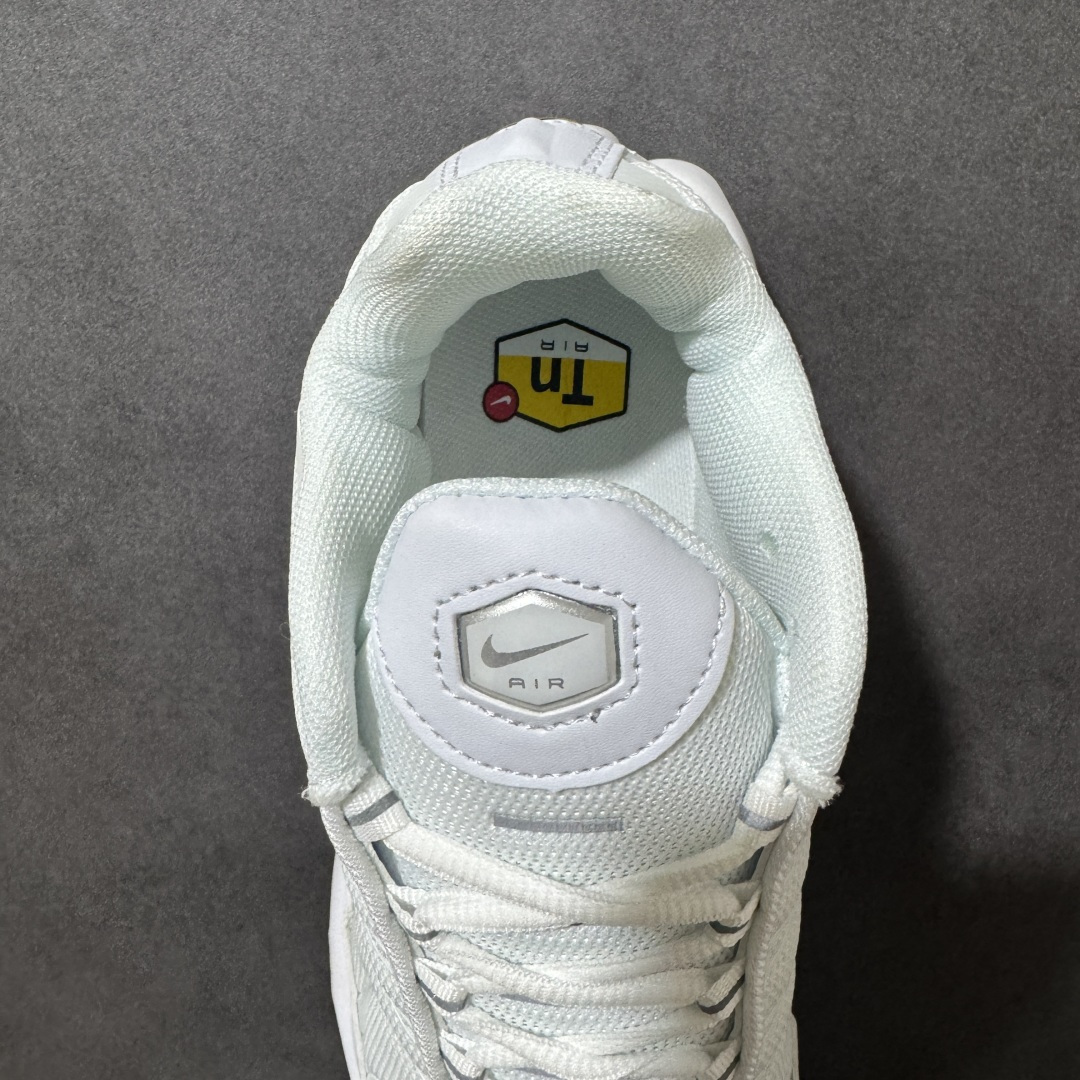 图片[6]-【公司级】NK Air Max Plus TN 复古气垫跑鞋 大厂出品 多道QC标准品控质检 整体配色采用撞色妆点 鞋面网眼布和皮革材质打造 中底搭载 Air Max 科技 保证了日常穿着的缓震性！鞋垫处和鞋后跟印有 TN 字样 彰显鞋款身份 货号：604133-139 尺码：36-45没半码-选品中心