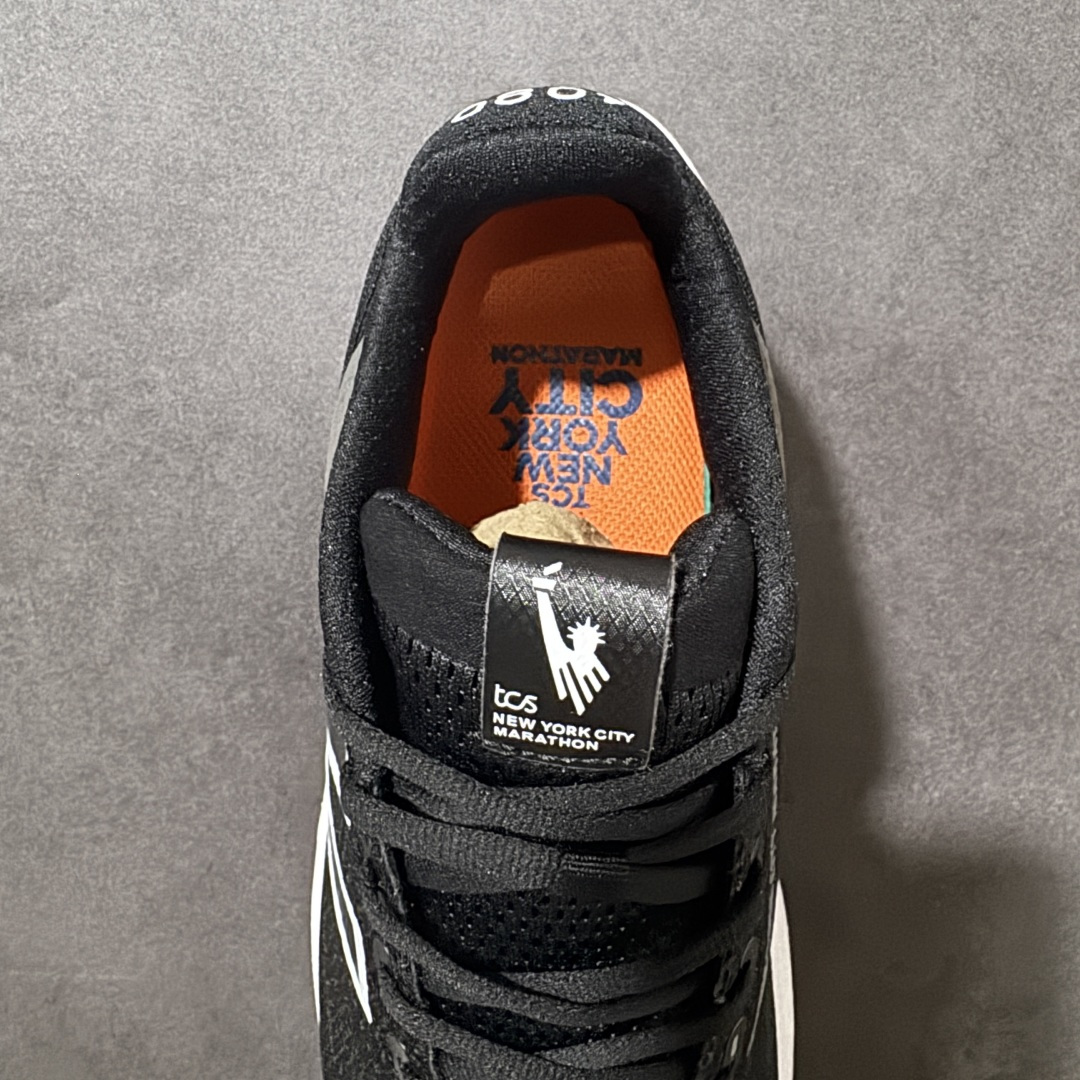 图片[6]-【公司级】NEW BALANCE 1080V13 缓震运动鞋NB透气运动休闲跑鞋 DETAIL INFO可靠的舒适性和高性能相结合，为日常穿着和比赛日提供了多功能性全新infinion Foam中底科技，实现缓震性能与能量回馈双重突破鞋面采用模压透气网设计，更加贴合脚部摇杆轮廓设计，实现更自然 更顺畅的脚跟到脚尖过渡感觉 货号： M108013V 尺码： 40-45-选品中心