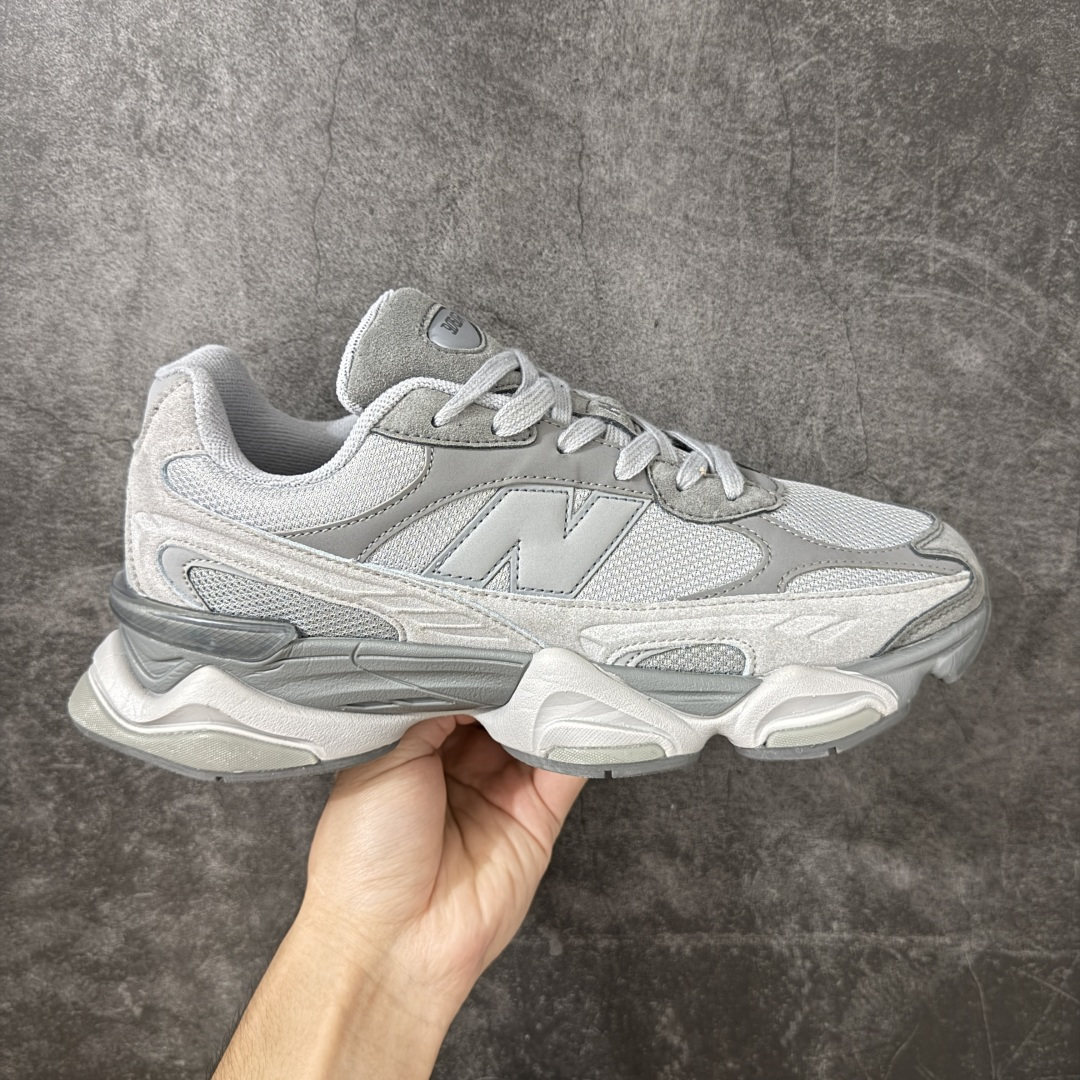 【公司级】New Balance NB 9060 复古单品 鞋款灵感源自设计师本人对夏日的怀日回忆。鞋面大身由空间双格及磨砂鞋面拼接而生，配以柔和、温暖的粉橘色调，夏日氛围拉满采用大面积网眼以及麂皮材质覆盖鞋身，还原经典气质。搭载ABZORB避震科技，由泡沫聚酯制成，上脚可以有效减少由鞋底反弹对身体及双腿的冲击 货号：U90609EL 尺码：36 37 37.5 38 38.5 39.5 40 40.5 41.5 42 42.5 43 44 45-选品中心