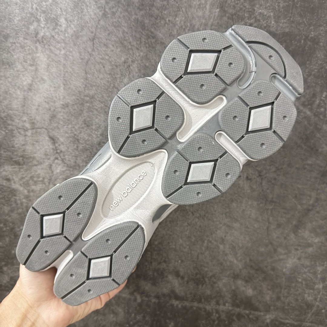 图片[9]-【公司级】New Balance NB 9060 复古单品 鞋款灵感源自设计师本人对夏日的怀日回忆。鞋面大身由空间双格及磨砂鞋面拼接而生，配以柔和、温暖的粉橘色调，夏日氛围拉满采用大面积网眼以及麂皮材质覆盖鞋身，还原经典气质。搭载ABZORB避震科技，由泡沫聚酯制成，上脚可以有效减少由鞋底反弹对身体及双腿的冲击 货号：U90609EL 尺码：36 37 37.5 38 38.5 39.5 40 40.5 41.5 42 42.5 43 44 45-选品中心
