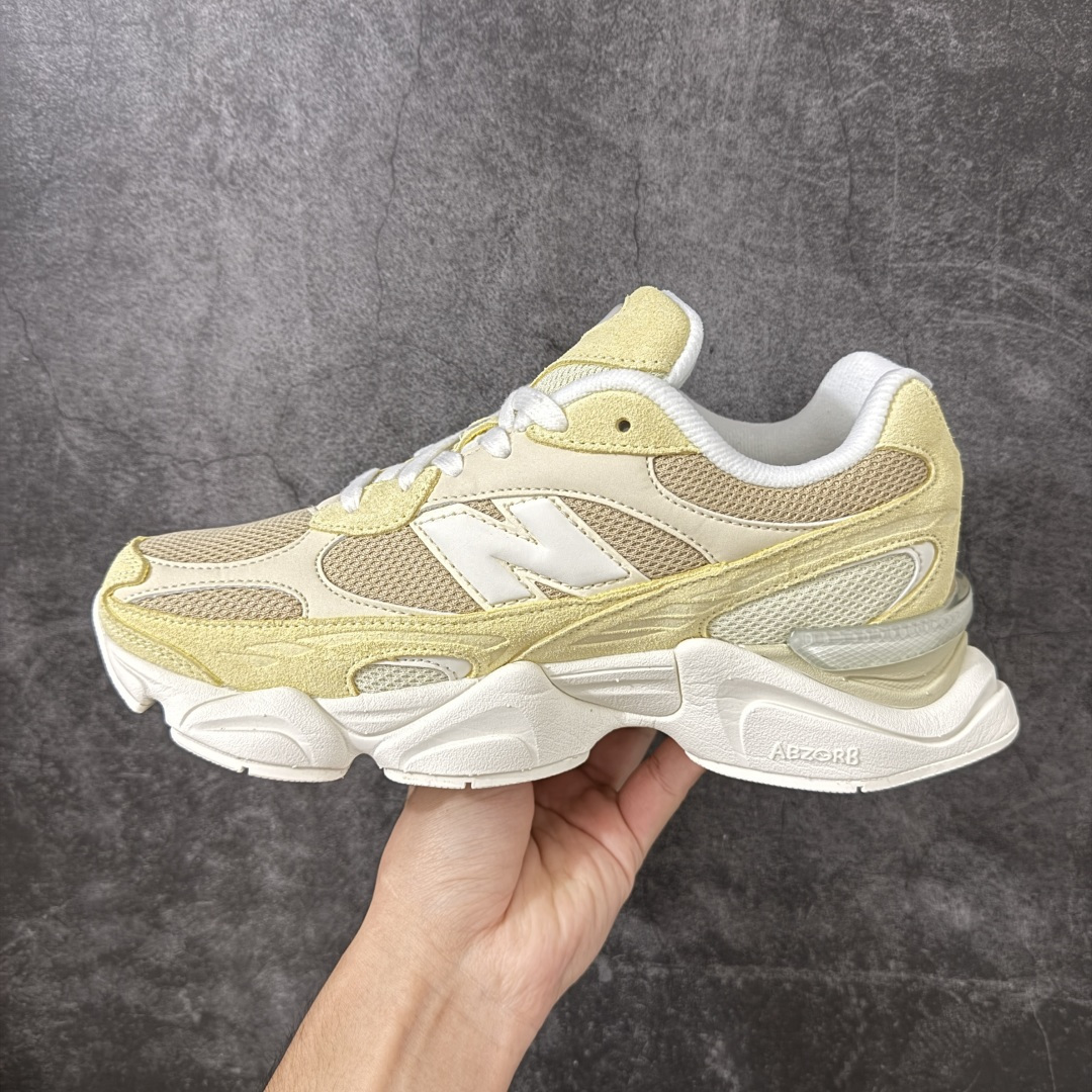 图片[2]-【纯原版】 New Balance NB9060 联名款 复古休闲运动慢跑鞋 U906041H 全套原楦原纸板原厂数据开发 进口三明治网面 原装进口翻毛皮料正确绒感卡色 正确中底拉帮中底网布细节 原厂标裁 带紫光防伪 定制后跟透明水晶模块 冲裁组合 大底贴合程度胶水上色把控完美 整洁度挑战全网艺术家 多道序QC把关品质完善 匠心打造 耗时两个月开发完成 工艺极其复杂难度可想而知 新开独立私模大底 全网唯一正确六层组合大底 高端零售专供产物 尺码：36-46.5-选品中心