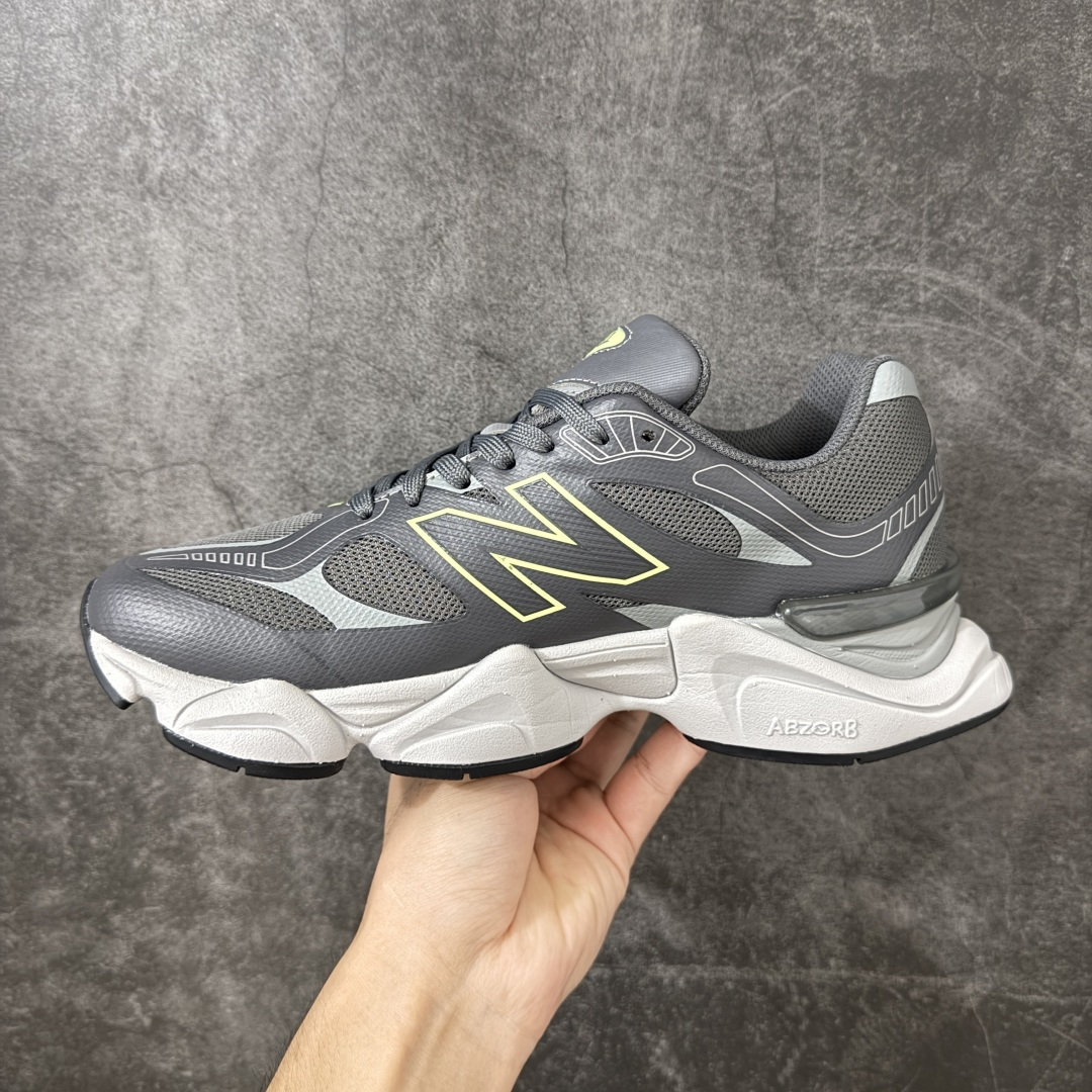 图片[2]-【纯原版】 New Balance NB9060 联名款 复古休闲运动慢跑鞋 U906041H 全套原楦原纸板原厂数据开发 进口三明治网面 原装进口翻毛皮料正确绒感卡色 正确中底拉帮中底网布细节 原厂标裁 带紫光防伪 定制后跟透明水晶模块 冲裁组合 大底贴合程度胶水上色把控完美 整洁度挑战全网艺术家 多道序QC把关品质完善 匠心打造 耗时两个月开发完成 工艺极其复杂难度可想而知 新开独立私模大底 全网唯一正确六层组合大底 高端零售专供产物 尺码：36-46.5-选品中心