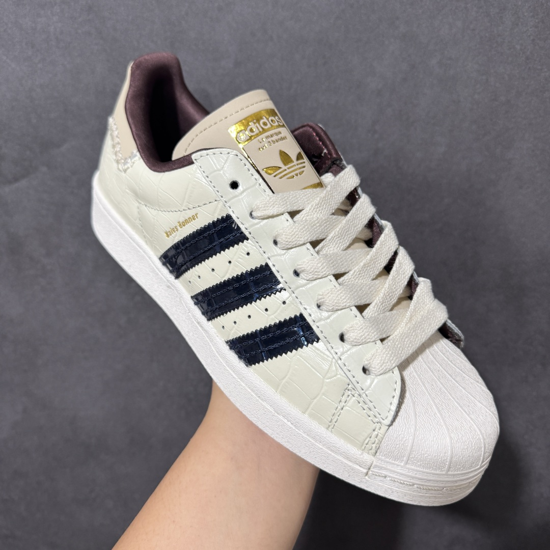 图片[3]-【公司级】英国设计师品牌Wales Bonner x Adidas Superstar\”Wonder White/Collegiate Navy\”经典贝壳头系列低帮百搭休闲运动板鞋CP“联名鳄鱼纹米白海军蓝” 货号：JP7161 尺码：35⅔ 36 36⅔ 37⅓ 38 38⅔ 39⅓ 40 40⅔ 41⅓ 42 42⅔ 43⅓ 44-选品中心