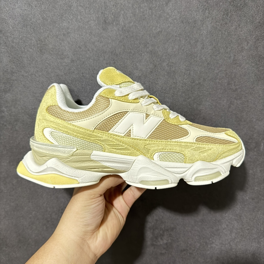【公司级】New Balance 9060系列 新百伦 复古休闲运动慢跑鞋 鞋面大身由空间双格及磨砂鞋面拼接而生 采用大面积网眼以及麂皮材质覆盖鞋身 还原经典气质 搭载ABZORB避震科技 由泡沫聚酯制成 上脚可以有效减少由鞋底反弹对身体及双腿的冲击力 货号: U90606U0 尺码:36-45带半码-选品中心