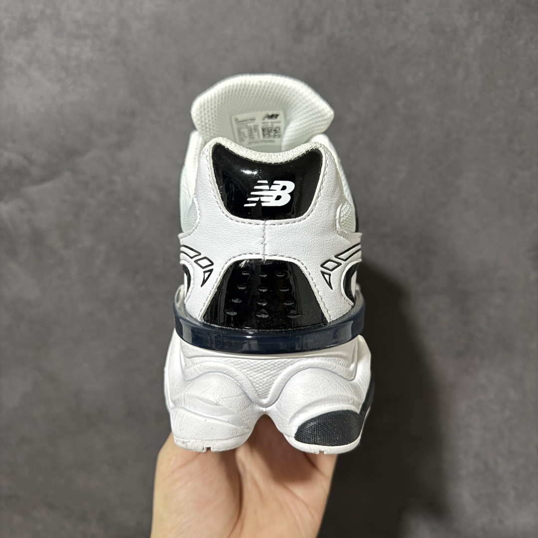 图片[4]-【公司级】New Balance 9060系列 新百伦 复古休闲运动慢跑鞋 鞋面大身由空间双格及磨砂鞋面拼接而生 采用大面积网眼以及麂皮材质覆盖鞋身 还原经典气质 搭载ABZORB避震科技 由泡沫聚酯制成 上脚可以有效减少由鞋底反弹对身体及双腿的冲击力 货号： U906067M 尺码：36-45带半码-选品中心