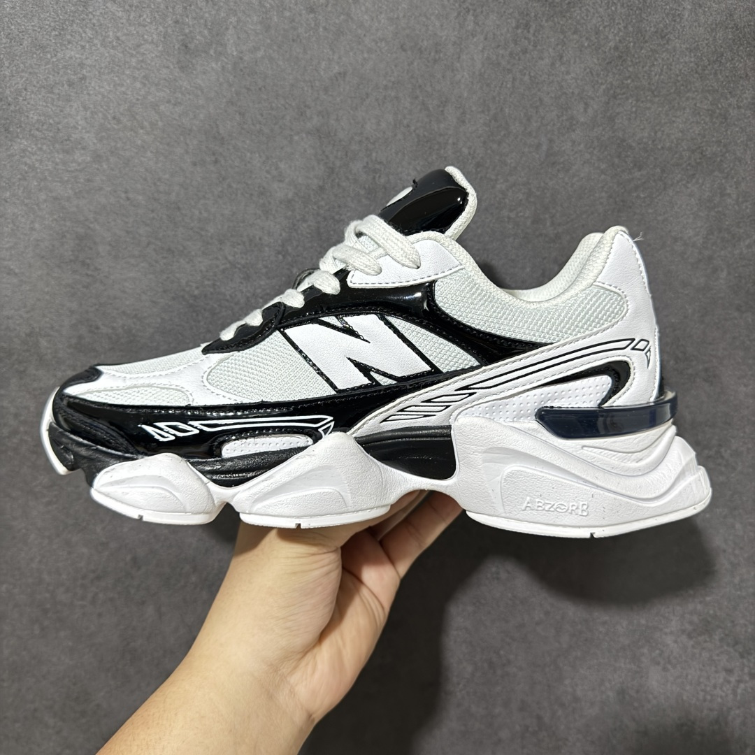 图片[2]-【公司级】New Balance 9060系列 新百伦 复古休闲运动慢跑鞋 鞋面大身由空间双格及磨砂鞋面拼接而生 采用大面积网眼以及麂皮材质覆盖鞋身 还原经典气质 搭载ABZORB避震科技 由泡沫聚酯制成 上脚可以有效减少由鞋底反弹对身体及双腿的冲击力 货号： U906067M 尺码：36-45带半码-选品中心