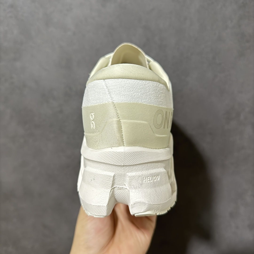 图片[4]-【公司级】Cloudmonster 小怪兽3 昂跑舒适防滑耐磨 休闲运动跑鞋 该款 Cloudmonster 的与众不同的全新“趣怪”风格，显而易见！延续怪兽级性能依旧搭载了大体积的 Cloud Tec 鞋底科技的性能更明显的摇椅圆弧轮廓让步代轻松发挥迈进地淋漓尽致，带来更强的回弹感！更好地推进你向前的每一步，尽享舒适度，由再生材质打造的柔软鞋垫和鞋面确保出色的透气性，将舒适度提升至新高，为你跑完轻松的5公里或费力的20公里提供理想助力，怪兽般的外形和妙趣的畅跑背后是强大的性能表现！ 货号：3MG10905508 尺码：36-45带半码-选品中心