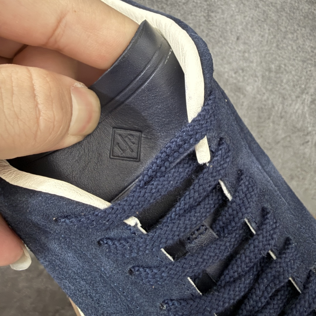 图片[5]-【佛山超A版】Loro Piana LP Tennis Walk Low 生活系列低帮复古百搭德训风休闲运动板鞋 意大利顶级奢侈品牌·诺悠翩雅 这款新款绒面革网球鞋采用超低帮设计 适合全年穿着 并具有防水性能 包边鞋底营造轻松迷人的色彩组合 将功能性与低调个性风格和谐融合 打造都市着装的理想鞋履选择 鞋跟处饰以Kummel色嵌片 柔软小牛皮鞋舌 压印LP徽标 棉质鞋带材质 鞋面：牛剖层绒面革 鞋底：橡胶 衬里：牛皮革 尺码：35 36 37 38 39 40 41 42 43 44 45-选品中心