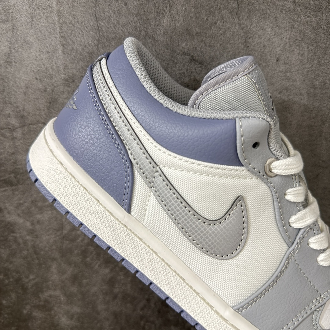 图片[7]-【DT纯原】Air Jordan Low AJ1 乔1雾霾蓝白银色 低帮文化休闲运动板鞋 IX5003-101  市面中低帮最具代表性版本没有之一 口碑大厂出品 品控大底版型不断改良更新 全套原纸板楦头开发 确保原汁原味 完美呈现版型 完美零毛边处理 原厂内置全掌气垫 价格定位良心 平台专用代工流水线出品 一眼公司既视感 拿到手的一瞬间就与众不同 碾压市面所有版本 全部原鞋开发 每一个配色都会采购原鞋确认细节 打破市面看图做货无好货之说 尺码：35.5-46-选品中心