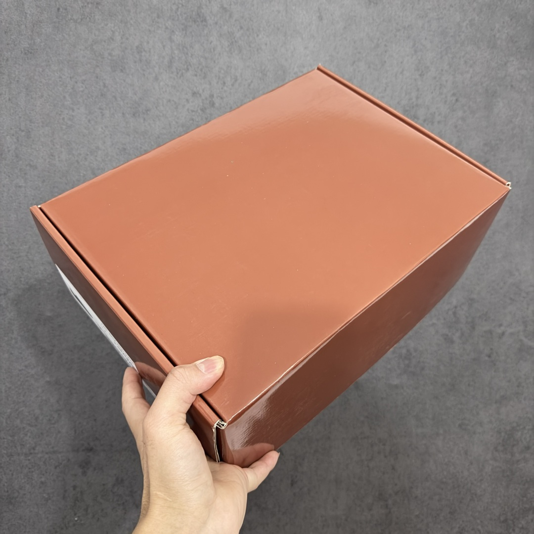 图片[6]-【莞产礼盒版】Loro Piana LP诺悠翩雅 Walk Wish新款运动鞋 2026最新配色，时尚休闲运动德训鞋‼️ 鞋面：高丝光牛反绒➕真丝布 鞋舌：芯片 内里：羊皮➕布 大底：TPU 尺码：35 36 37 38 39 40 41 42 43 44 45-选品中心