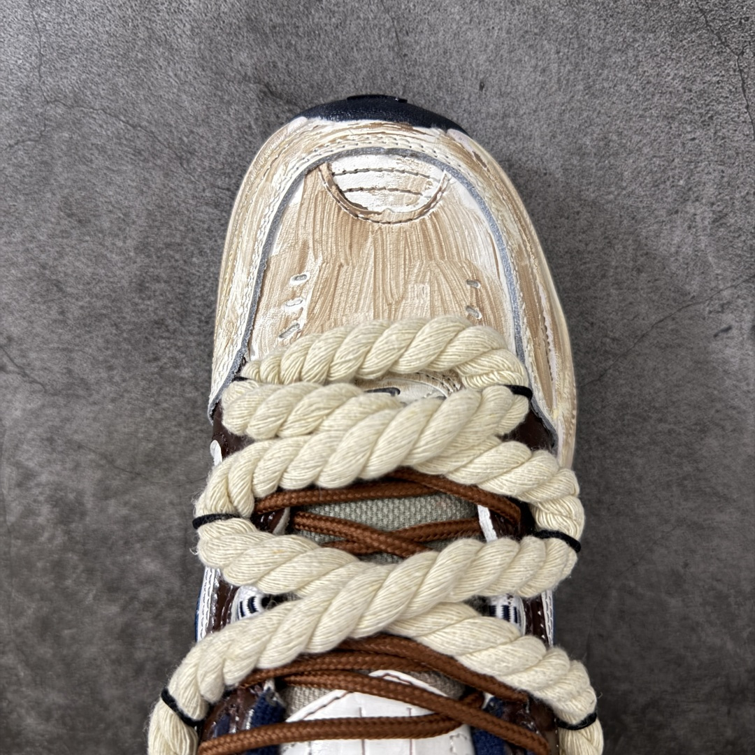 图片[5]-【手绘定制版】耐克 Nike Air Monarch IV男女子训练鞋厚底老爹鞋休闲复古运动鞋。Nike Air Monarch IV 运动鞋为你打造出众的训练装备，耐穿鞋面提供有效支撑。轻盈泡绵结合 Nike Air 缓震配置，塑就舒适非凡的迈步体验。皮革、合成材质与织物组合鞋面，塑就经典外观，经久耐穿，全掌内嵌式 Air 缓震配置，缔造出众缓震体验，舒适非凡，支撑力强，硬质橡胶外底经久耐穿，提供可驾驭多种地面的出众抓地力。 货号：415445-102 尺码：36 36.5 37.5 38 38.5 39 40 40.5 41 42 42.5 43 44 45-选品中心