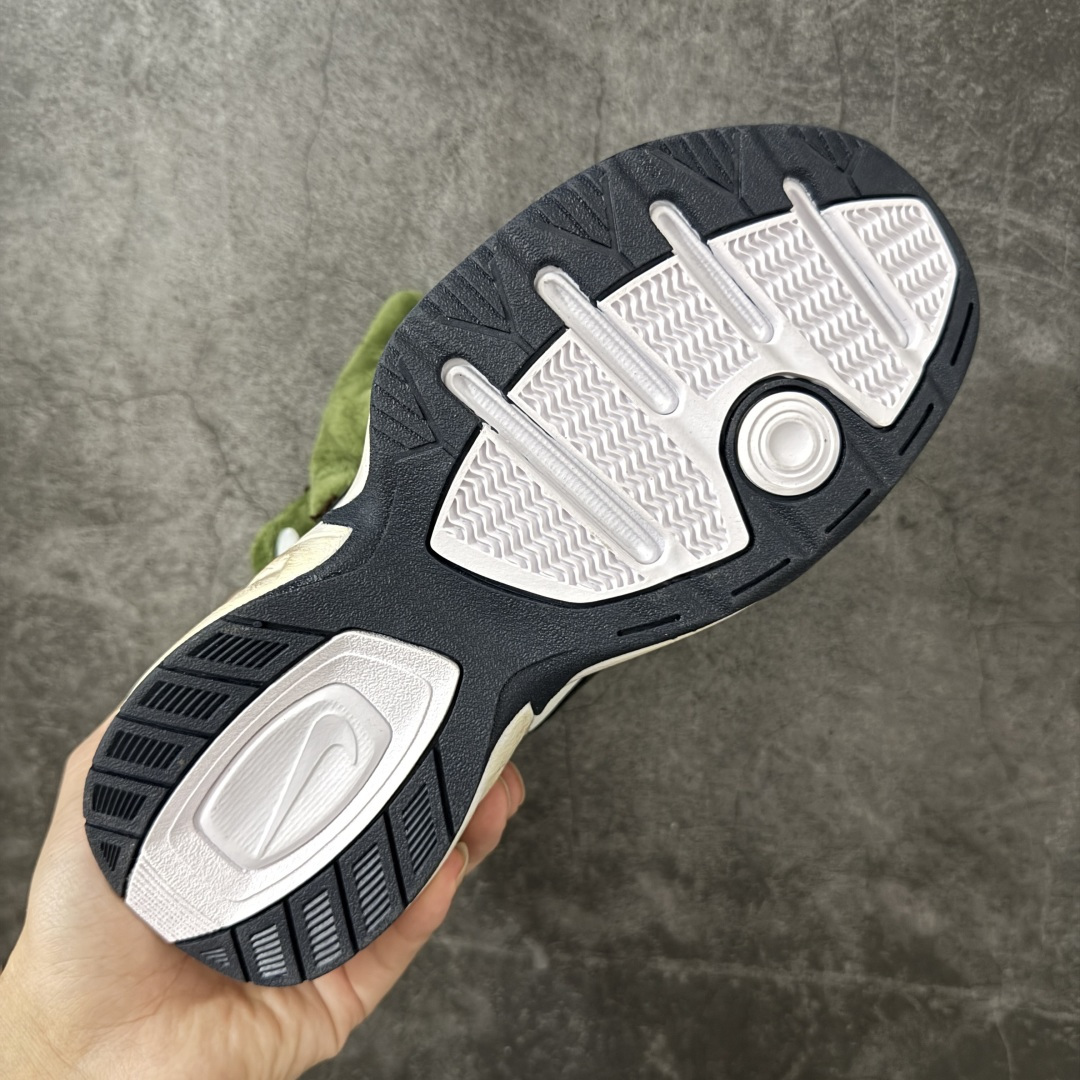 图片[9]-【手绘定制版】耐克 Nike Air Monarch IV男女子训练鞋厚底老爹鞋休闲复古运动鞋。Nike Air Monarch IV 运动鞋为你打造出众的训练装备，耐穿鞋面提供有效支撑。轻盈泡绵结合 Nike Air 缓震配置，塑就舒适非凡的迈步体验。皮革、合成材质与织物组合鞋面，塑就经典外观，经久耐穿，全掌内嵌式 Air 缓震配置，缔造出众缓震体验，舒适非凡，支撑力强，硬质橡胶外底经久耐穿，提供可驾驭多种地面的出众抓地力。 货号：DH3158-101 尺码：36 36.5 37.5 38 38.5 39 40 40.5 41 42 42.5 43 44 45-选品中心