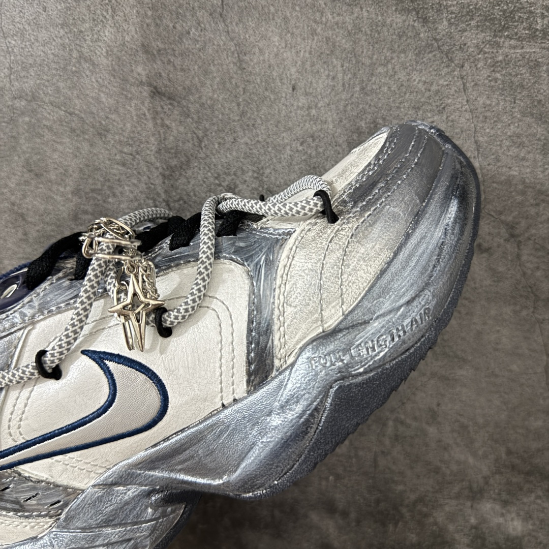 图片[6]-【手绘定制版】耐克 Nike Air Monarch IV男女子训练鞋厚底老爹鞋休闲复古运动鞋。Nike Air Monarch IV 运动鞋为你打造出众的训练装备，耐穿鞋面提供有效支撑。轻盈泡绵结合 Nike Air 缓震配置，塑就舒适非凡的迈步体验。皮革、合成材质与织物组合鞋面，塑就经典外观，经久耐穿，全掌内嵌式 Air 缓震配置，缔造出众缓震体验，舒适非凡，支撑力强，硬质橡胶外底经久耐穿，提供可驾驭多种地面的出众抓地力。 货号：415445-102 尺码：36 36.5 37.5 38 38.5 39 40 40.5 41 42 42.5 43 44 45-选品中心