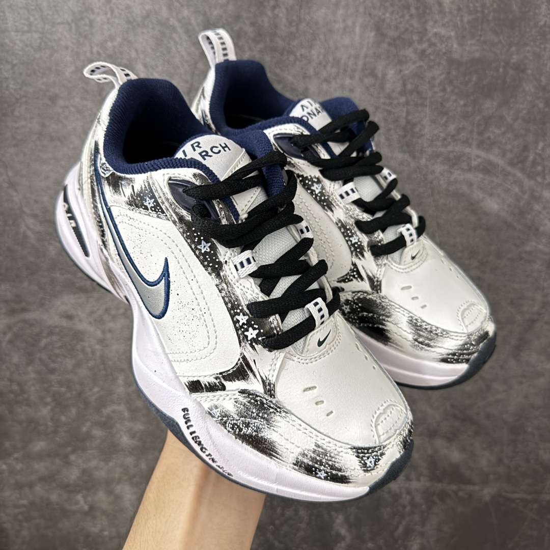 图片[4]-【手绘定制版】耐克 Nike Air Monarch IV男女子训练鞋厚底老爹鞋休闲复古运动鞋。Nike Air Monarch IV 运动鞋为你打造出众的训练装备，耐穿鞋面提供有效支撑。轻盈泡绵结合 Nike Air 缓震配置，塑就舒适非凡的迈步体验。皮革、合成材质与织物组合鞋面，塑就经典外观，经久耐穿，全掌内嵌式 Air 缓震配置，缔造出众缓震体验，舒适非凡，支撑力强，硬质橡胶外底经久耐穿，提供可驾驭多种地面的出众抓地力。 货号：415445-102 尺码：36 36.5 37.5 38 38.5 39 40 40.5 41 42 42.5 43 44 45-选品中心