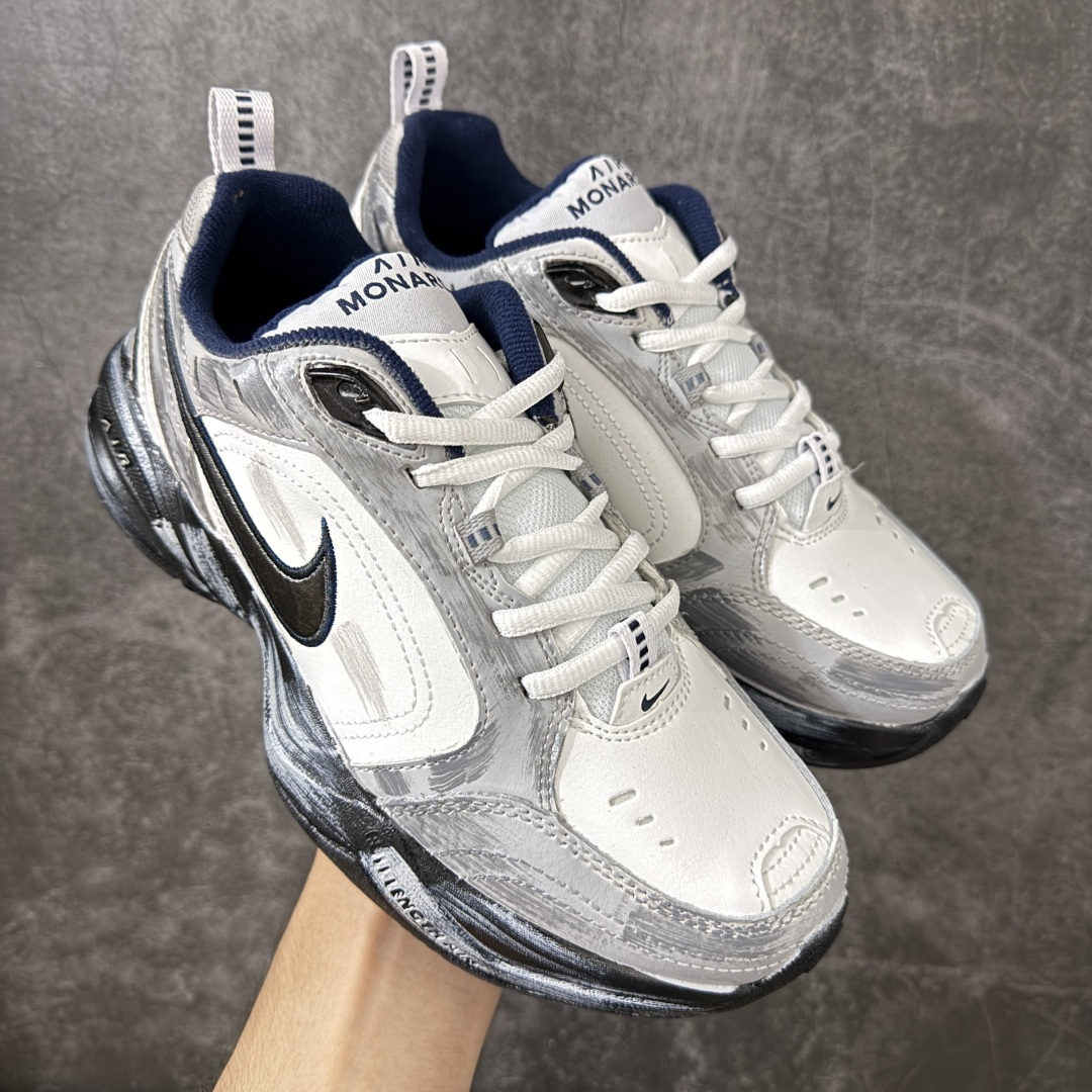 图片[3]-【手绘定制版】耐克 Nike Air Monarch IV男女子训练鞋厚底老爹鞋休闲复古运动鞋。Nike Air Monarch IV 运动鞋为你打造出众的训练装备，耐穿鞋面提供有效支撑。轻盈泡绵结合 Nike Air 缓震配置，塑就舒适非凡的迈步体验。皮革、合成材质与织物组合鞋面，塑就经典外观，经久耐穿，全掌内嵌式 Air 缓震配置，缔造出众缓震体验，舒适非凡，支撑力强，硬质橡胶外底经久耐穿，提供可驾驭多种地面的出众抓地力。 货号：415445-102 尺码：36 36.5 37.5 38 38.5 39 40 40.5 41 42 42.5 43 44 45-选品中心