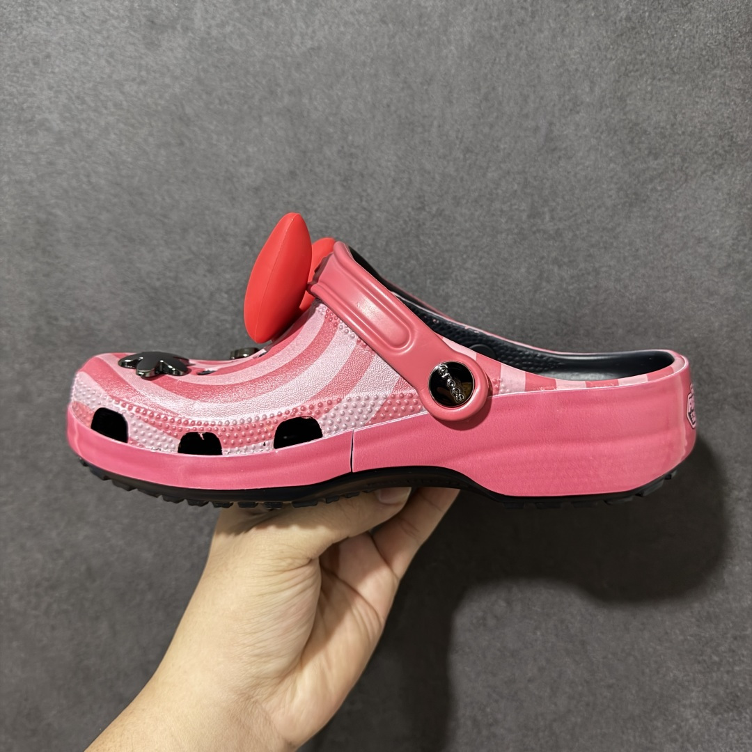 图片[2]-【纯原版】The Powerpuff Girls x Crocs 卡骆驰 飞天小女警联名 沙滩洞洞鞋 凉鞋拖鞋 全新莞产高端品质鞋底可增高2CM 鞋面更加耐用易清洗 该鞋款轻盈舒适 尺码：M4（36-37）M5（37-38）M6（38-39）M7(39-40）-选品中心