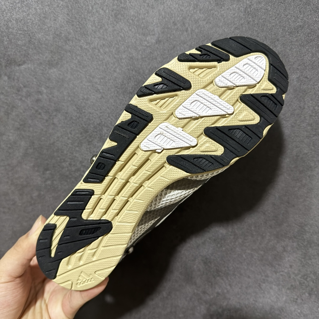 图片[9]-【公司ZH版】Adidas Adizero PR Sftm 联名款 阿迪低帮休闲生活鞋  #原楦纸板数据开发 鞋身采用网眼+TPU材质，大面TPU1.0​厚度，耐磨防撕裂面料和TPU后跟结构，金属铆钉点缀鞋面，搭配织物内里，舒适妥帖。双密度大底设计，更具稳定性。细节处理无敌。 货号：HP3521  尺码：36-45-选品中心