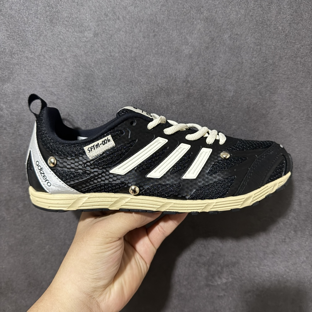 【公司ZH版】Adidas Adizero PR Sftm 联名款 阿迪低帮休闲生活鞋  #原楦纸板数据开发 鞋身采用网眼+TPU材质，大面TPU1.0​厚度，耐磨防撕裂面料和TPU后跟结构，金属铆钉点缀鞋面，搭配织物内里，舒适妥帖。双密度大底设计，更具稳定性。细节处理无敌。 货号：HP3523  尺码：36-45-选品中心
