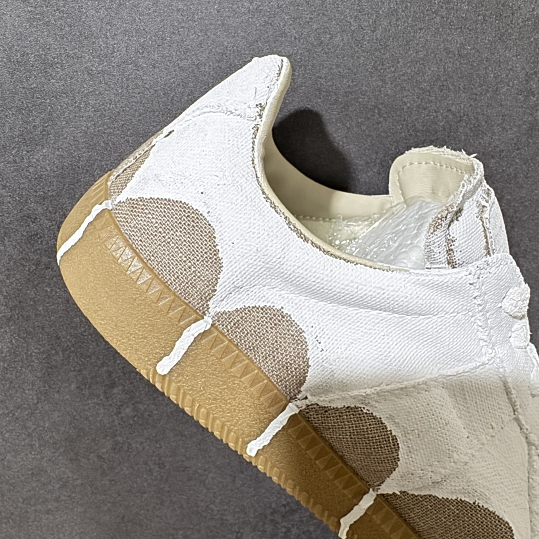 图片[7]-【YH版本】​Maison Margiela MM6梅森马吉拉Replica 休闲低帮德训鞋 性价比跑量 高端工艺盒 原盒配件 采用布面和皮革拼接，橡胶底耐磨防滑，打造欧美时尚。该鞋款的外观设计走在时尚前沿，其独特的风格款式构成了品牌身份重要的一部分。 尺码： 35 36 37 38 39 40 41 42 43 44 45 46-选品中心