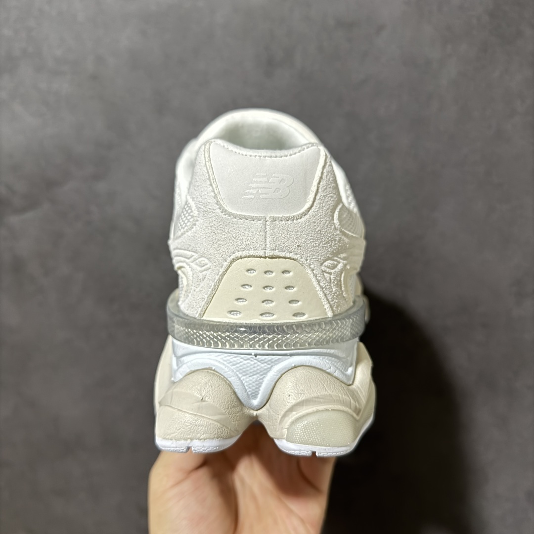 图片[4]-【公司级】New Balance NB 9060 复古单品 鞋款灵感源自设计师本人对夏日的怀日回忆。鞋面大身由空间双格及磨砂鞋面拼接而生，配以柔和、温暖的粉橘色调，夏日氛围拉满采用大面积网眼以及麂皮材质覆盖鞋身，还原经典气质。搭载ABZORB避震科技，由泡沫聚酯制成，上脚可以有效减少由鞋底反弹对身体及双腿的冲击 货号：U90604EL 尺码：36 37 37.5 38 38.5 39.5 40 40.5 41.5 42 42.5 43 44 45-选品中心