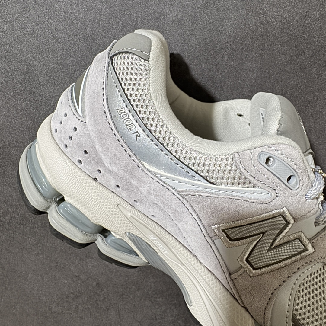 图片[7]-【性价比跑量】New Balance NB2002系列 男女休闲慢跑鞋 ML2002RO 必备的时髦单品之一 延续了经典科技 升级版N-ERGY缓震物料机能与材质上脚太舒适了 鞋面的柔软麂皮搭配尼龙网布 特别透气而且还复古感 不管是搭配牛仔裤还工装裤都是百搭！小红书众多博主上脚推荐！ 尺码：36 36.5 37 37.5 38 38.5 39.5 40 40.5 41.5 42 42.5 43 44 45-选品中心