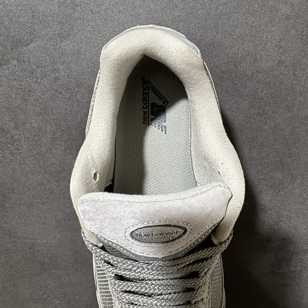图片[6]-【性价比跑量】New Balance NB2002系列 男女休闲慢跑鞋 ML2002RC 必备的时髦单品之一 延续了经典科技 升级版N-ERGY缓震物料机能与材质上脚太舒适了 鞋面的柔软麂皮搭配尼龙网布 特别透气而且还复古感 不管是搭配牛仔裤还工装裤都是百搭！小红书众多博主上脚推荐！ 尺码：36 36.5 37 37.5 38 38.5 39.5 40 40.5 41.5 42 42.5 43 44 45-选品中心