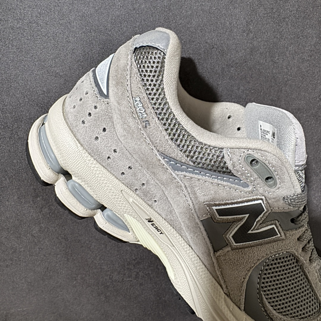 图片[7]-【性价比跑量】New Balance NB2002系列 男女休闲慢跑鞋 ML2002RC 必备的时髦单品之一 延续了经典科技 升级版N-ERGY缓震物料机能与材质上脚太舒适了 鞋面的柔软麂皮搭配尼龙网布 特别透气而且还复古感 不管是搭配牛仔裤还工装裤都是百搭！小红书众多博主上脚推荐！ 尺码：36 36.5 37 37.5 38 38.5 39.5 40 40.5 41.5 42 42.5 43 44 45-选品中心
