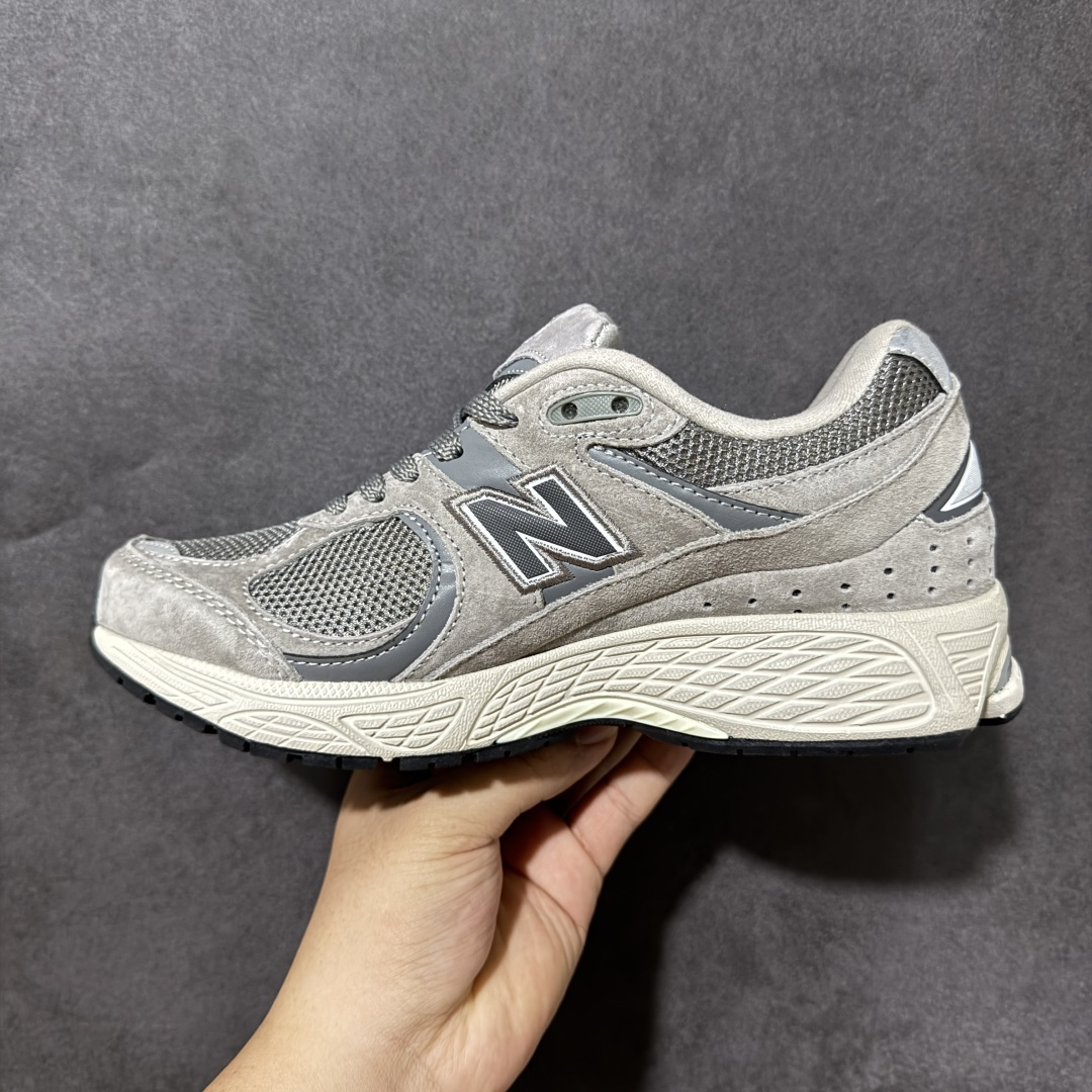 图片[2]-【性价比跑量】New Balance NB2002系列 男女休闲慢跑鞋 ML2002RC 必备的时髦单品之一 延续了经典科技 升级版N-ERGY缓震物料机能与材质上脚太舒适了 鞋面的柔软麂皮搭配尼龙网布 特别透气而且还复古感 不管是搭配牛仔裤还工装裤都是百搭！小红书众多博主上脚推荐！ 尺码：36 36.5 37 37.5 38 38.5 39.5 40 40.5 41.5 42 42.5 43 44 45-选品中心