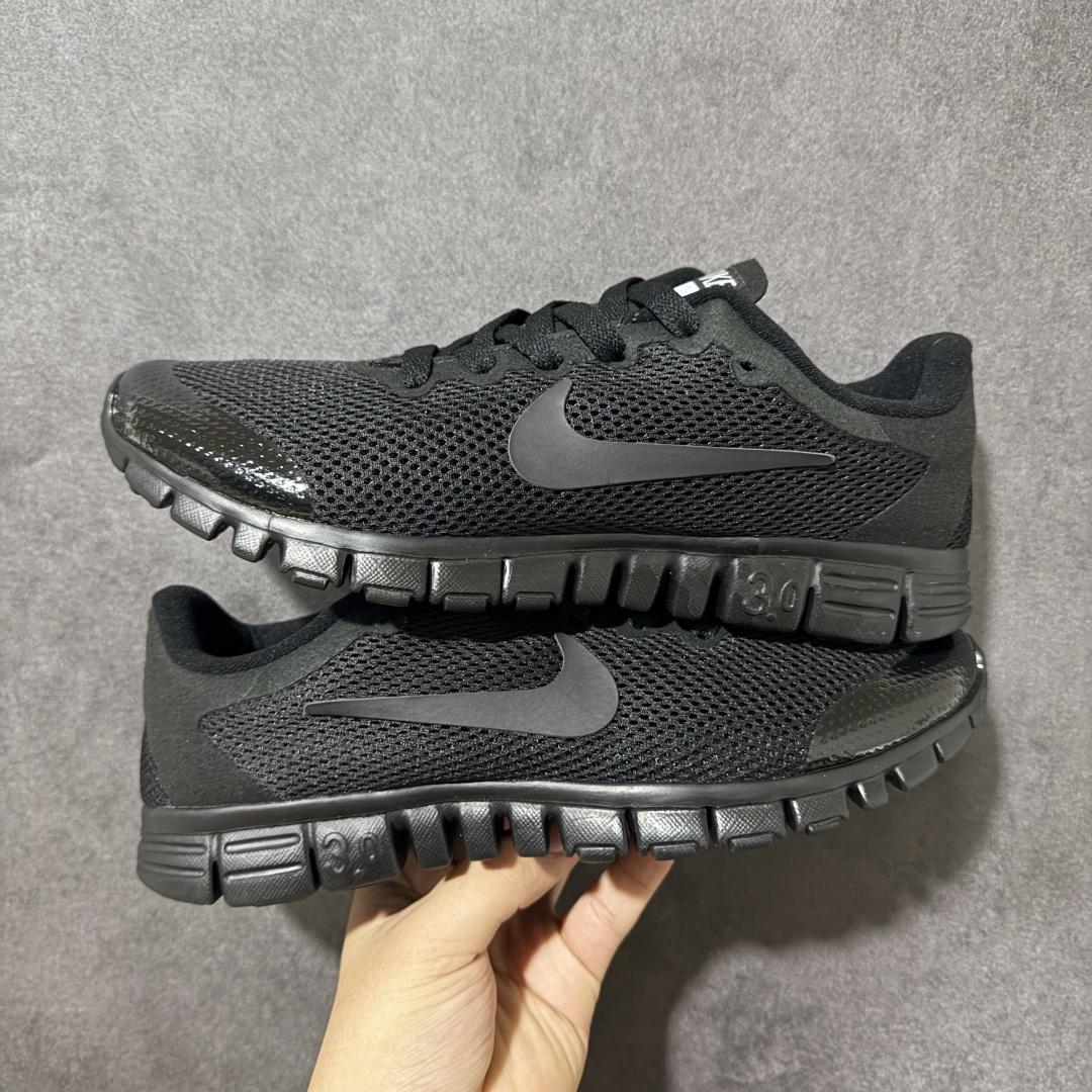 图片[5]-【奥莱订单】NIKE FREE 3.0 赤足跑步鞋 质感新焕升级，专为短打跑造#鞋如面袜般子柔贴软合，结合性弹沙线，赋双予足众出的紧包密覆效果。 货号 354574-068 尺码：36-45-选品中心