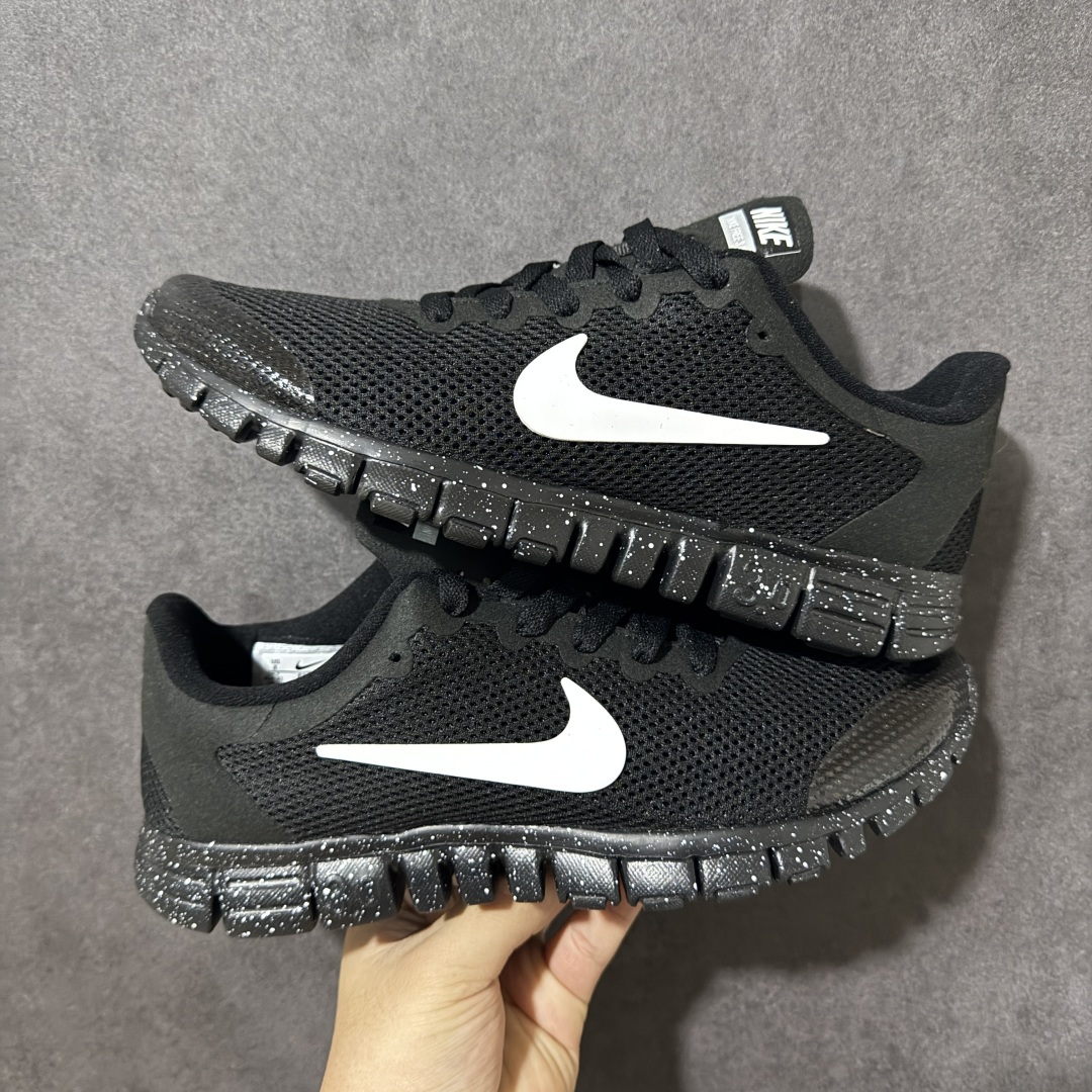 图片[12]-【奥莱订单】NIKE FREE 3.0 赤足跑步鞋 质感新焕升级，专为短打跑造#鞋如面袜般子柔贴软合，结合性弹沙线，赋双予足众出的紧包密覆效果。 货号 354574-068 尺码：36-45-选品中心