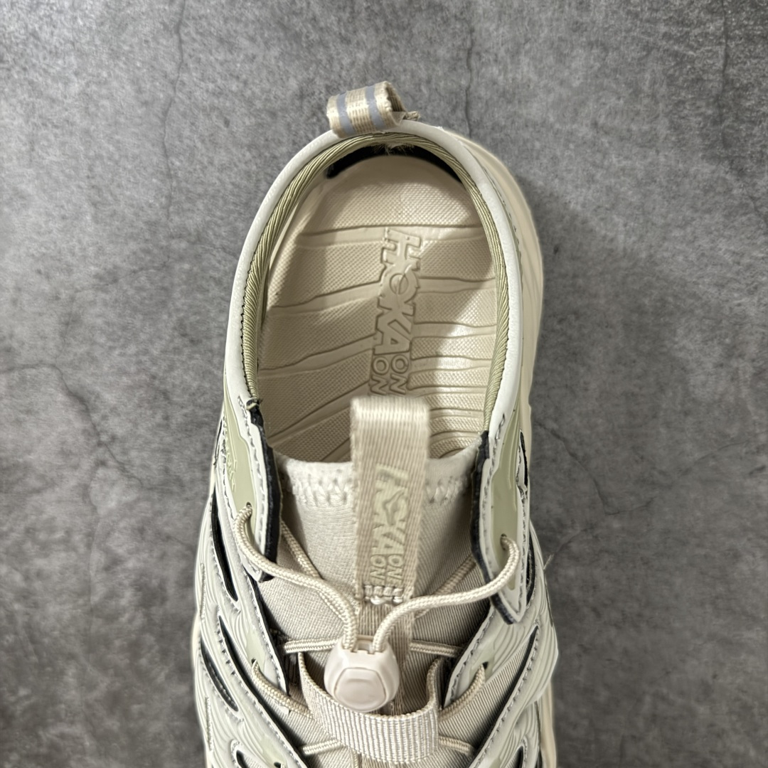 图片[8]-【绿x版】HOKA One One Hopara Sandals 霍帕拉系列水路两用溯溪涉水休闲户外露营凉鞋 作为先锋品牌的 HOKA ONE ONE总是以独特的方式 HOPA RA是一款溯溪鞋 又名排水鞋 可长期用于涉水和溯溪 保护脚底和脚趾的安全和舒适 鞋面材料速干 透气 耐磨 鞋底防滑 耐磨 抓地能力强 出于安全考虑 设计要求较高 涉水溯溪过程中 水 泥沙 可以直接从鞋内大孔排出 细纹鞋底使在岩石上抓地能力强 避免打滑 而上路后 鞋面具有快干透气等优点 尺码：36 36.5 37.5 38 39 40 40.5 41 42 42.5 43 44 45-选品中心