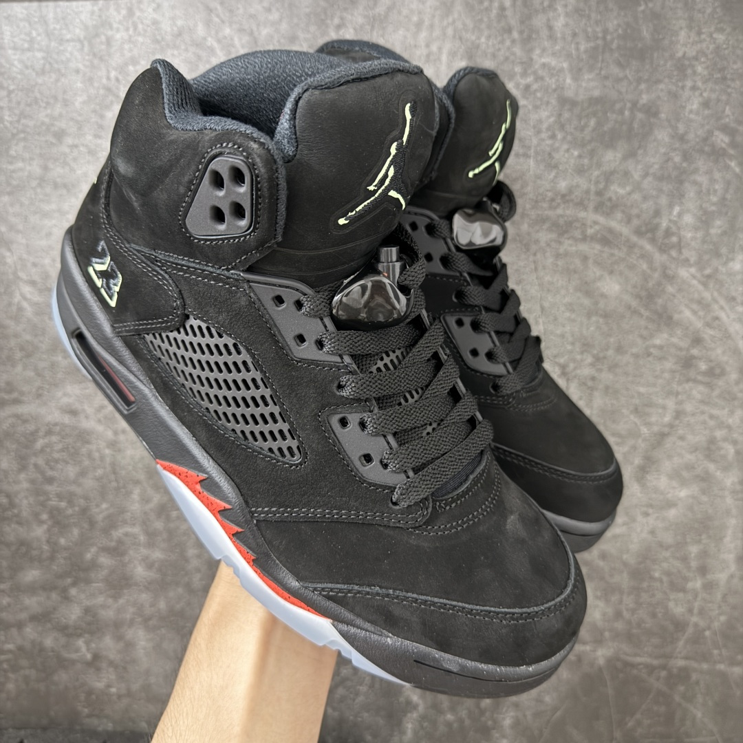 【纯原F版】AJ5万圣节 Air Jordan 5 Halloween 舒适贴合 复古篮球鞋 黑红 货号:HQ7978-001 原厂材料 原厂模具 原厂楦头 市场正确版本 区分错版 国内一线大厂出品 匠心打造 原厂皮料原厂数据 全新纸板 模具打造 外贸 平台高端零售专供品质 品质毋庸置疑 一眼正品既视感 细节均已解码 尺码:40 40.5 41 42 42.5 43 44 44.5 45 46 47.5 48.5-选品中心