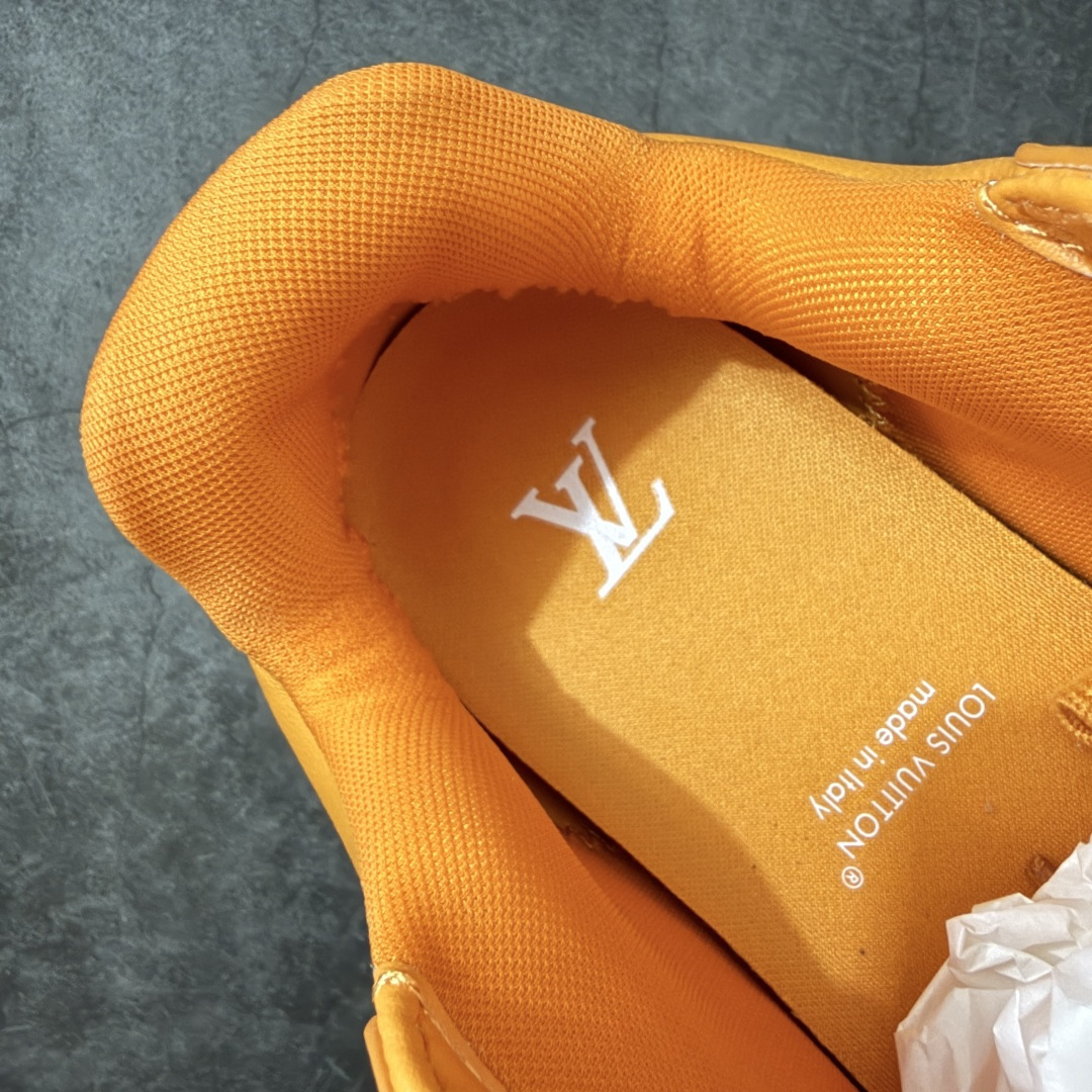 图片[7]-【纯原S版】莞产顶级LOUIS VUITTON × NIGO 联名款 Buttersoft FW25 牛皮革压纹 系带圆头 低帮系带圆头运动鞋 LV × Nigo 联名 FW25 最新 Buttersoft 系列 菲董操刀设计，阿甘鞋轮廓融合面包鞋风格 鞋型饱满但比例克制，上脚呈现慵懒高级感 厚鞋舌＋宽鞋带结构 鞋面采用头层牛皮＋羊皮革压纹 皮质细腻，纹理自然，耐看耐穿 鞋底为原版开模防滑 TPU 大底 全系列暴力拆借 原版开发 结构、比例与用料统一度高 尺码：36 37 38 39 40 41 42 43 44 45-选品中心
